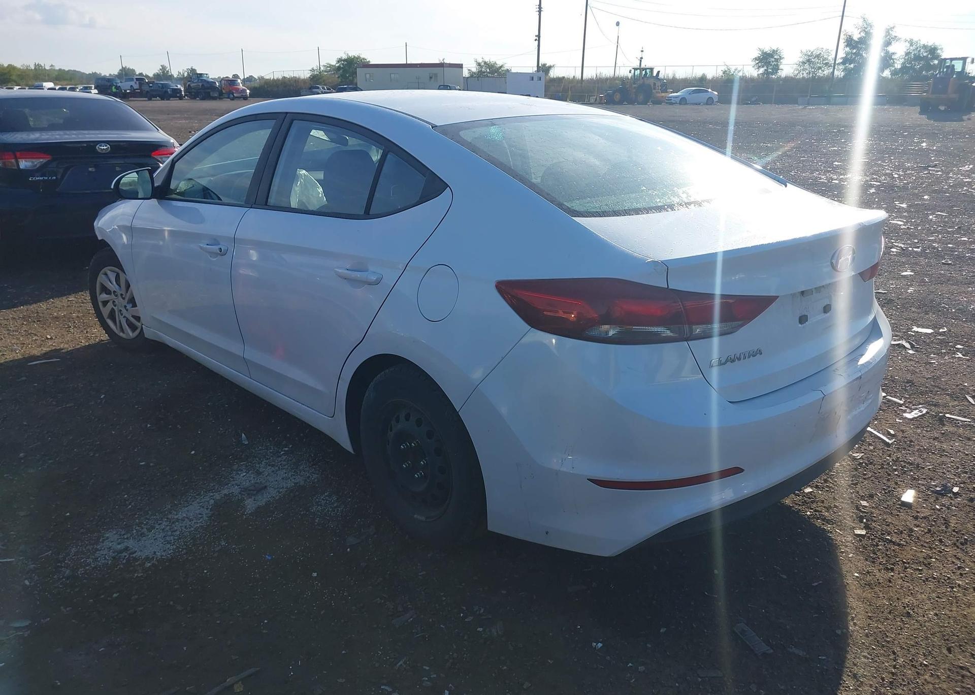 2017 HYUNDAI ELANTRA LE