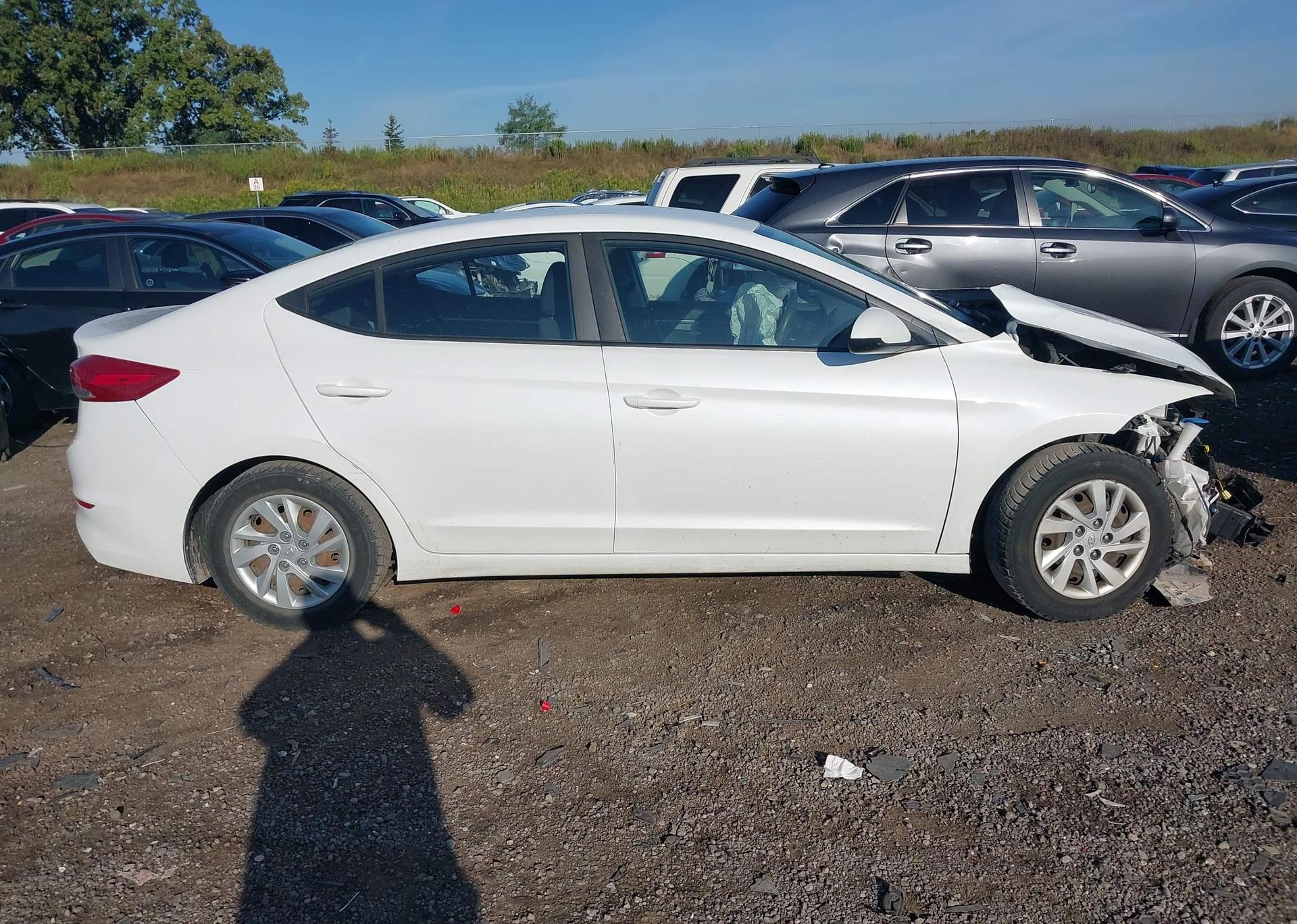 2017 HYUNDAI ELANTRA LE