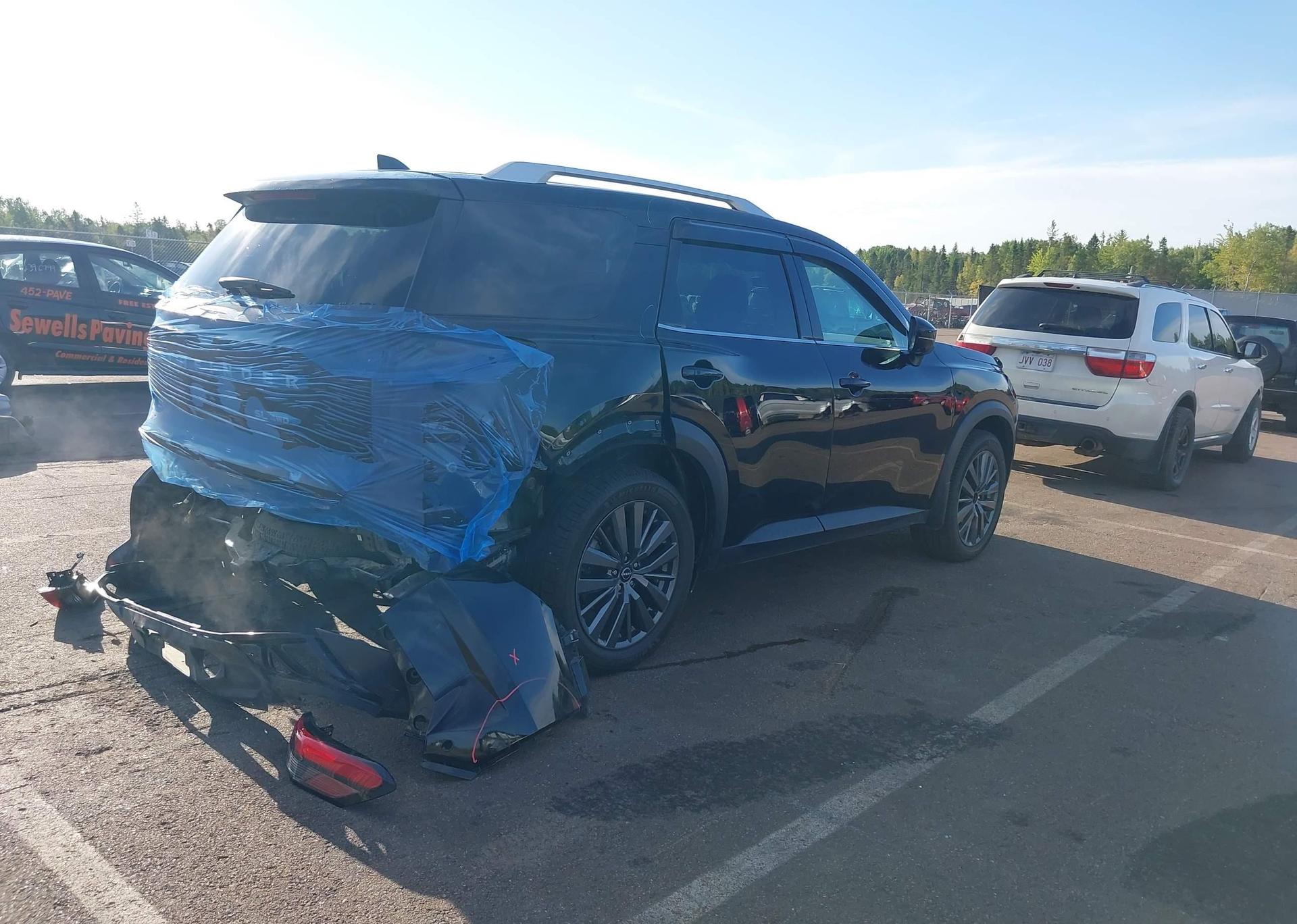 2023 NISSAN pathfinder sl