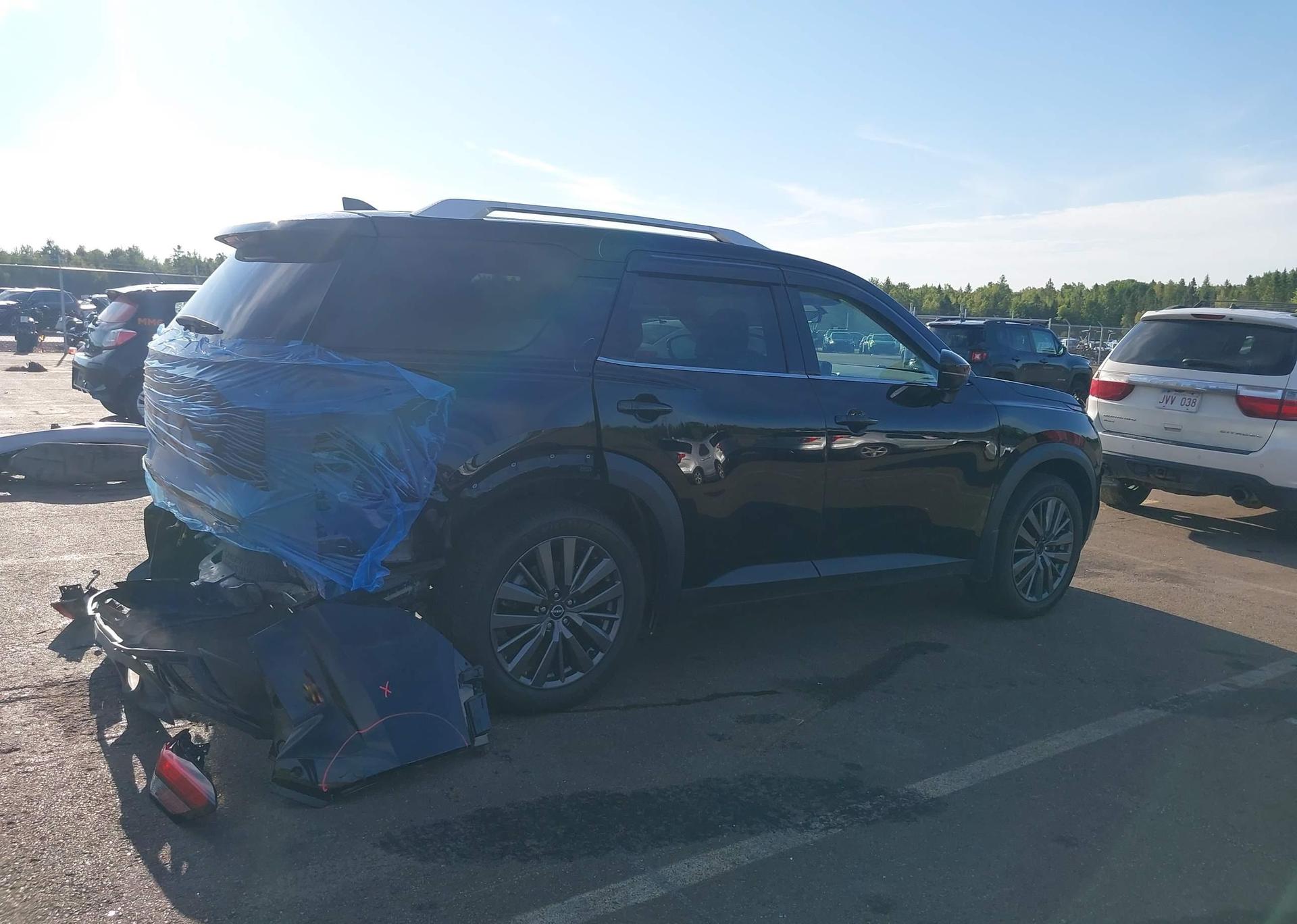 2023 NISSAN pathfinder sl