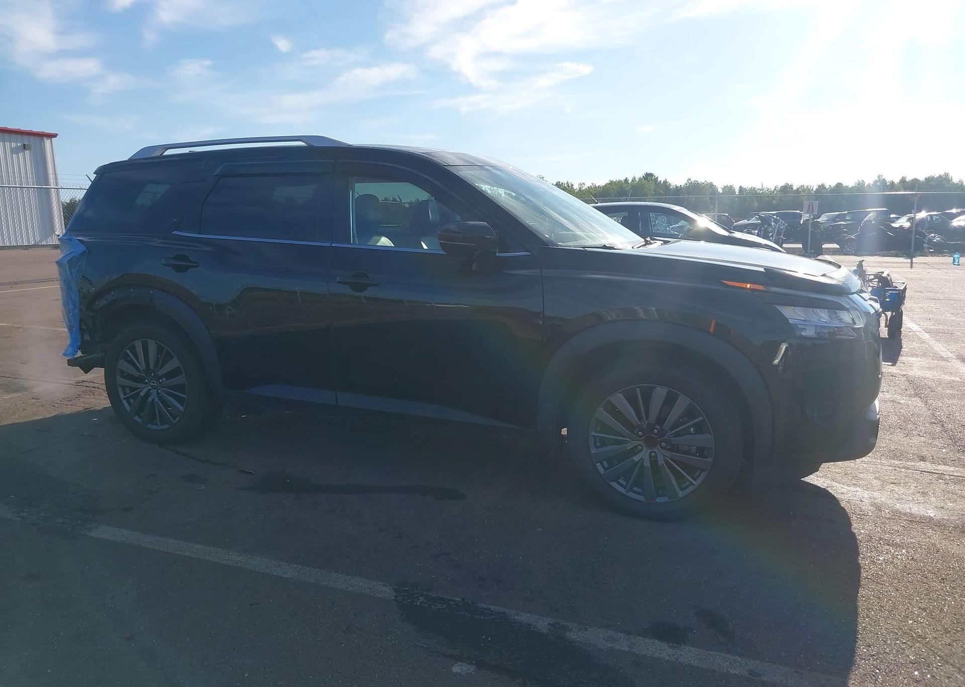 2023 NISSAN pathfinder sl