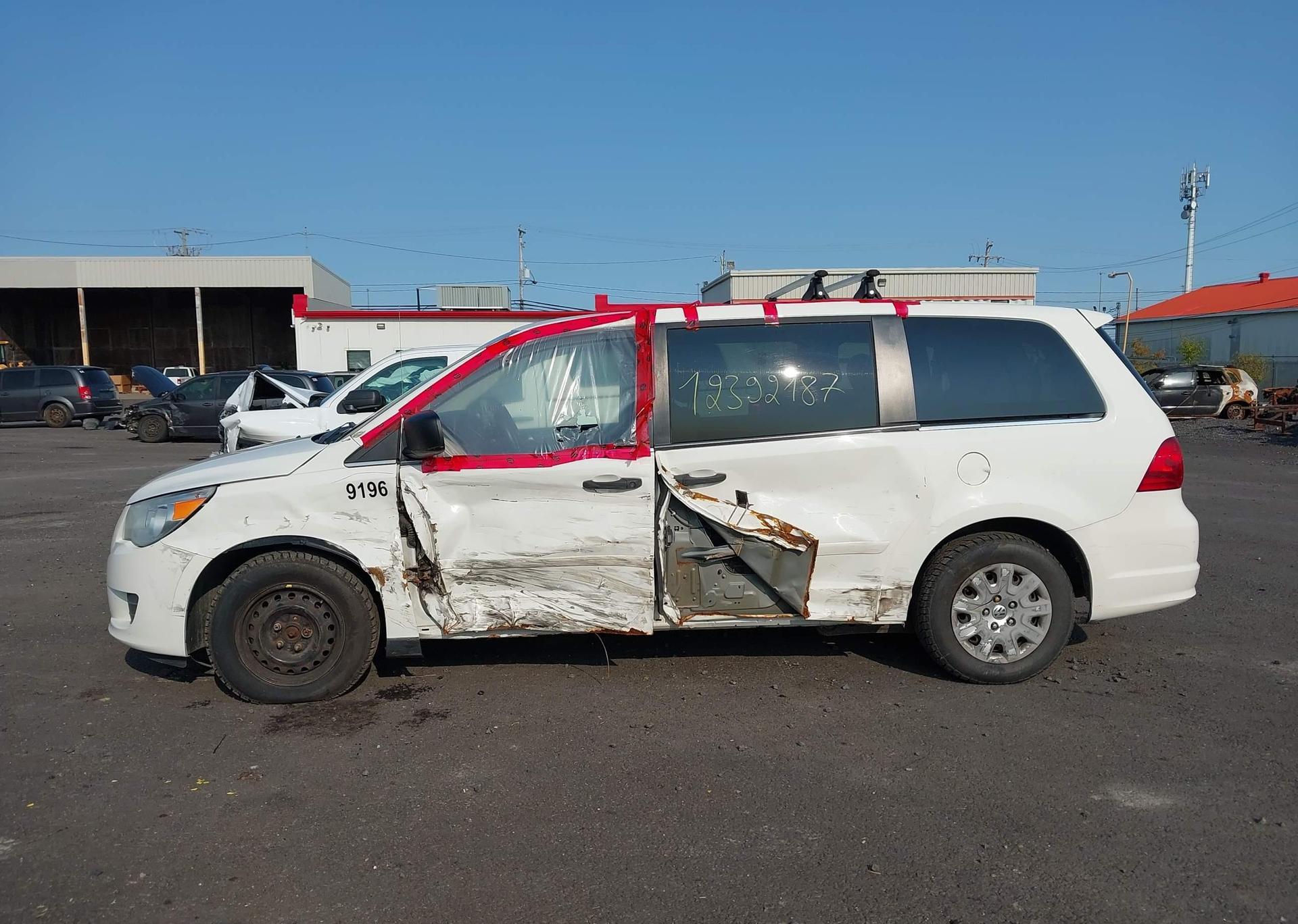 2012 VOLKSWAGEN ROUTAN