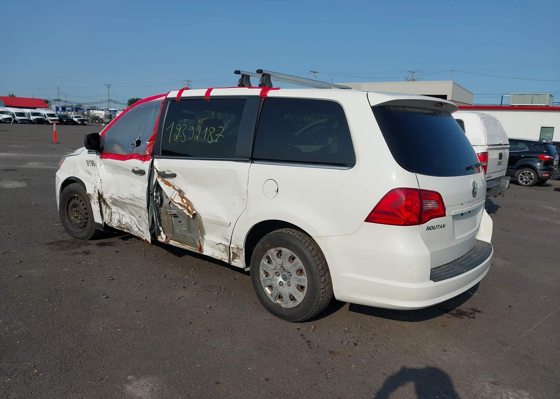 2012 VOLKSWAGEN ROUTAN