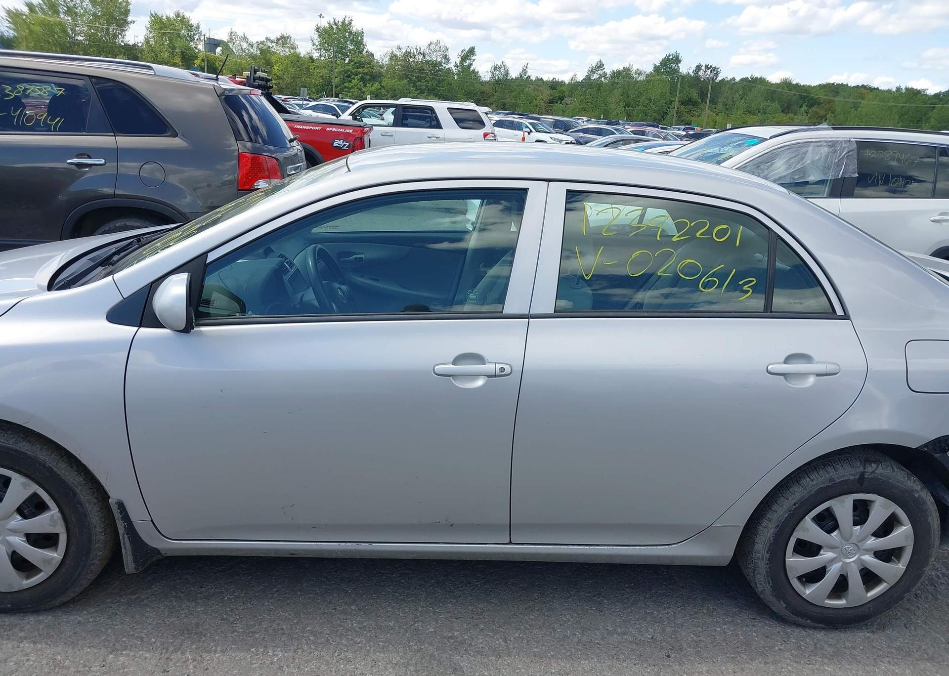 2013 TOYOTA COROLLA S