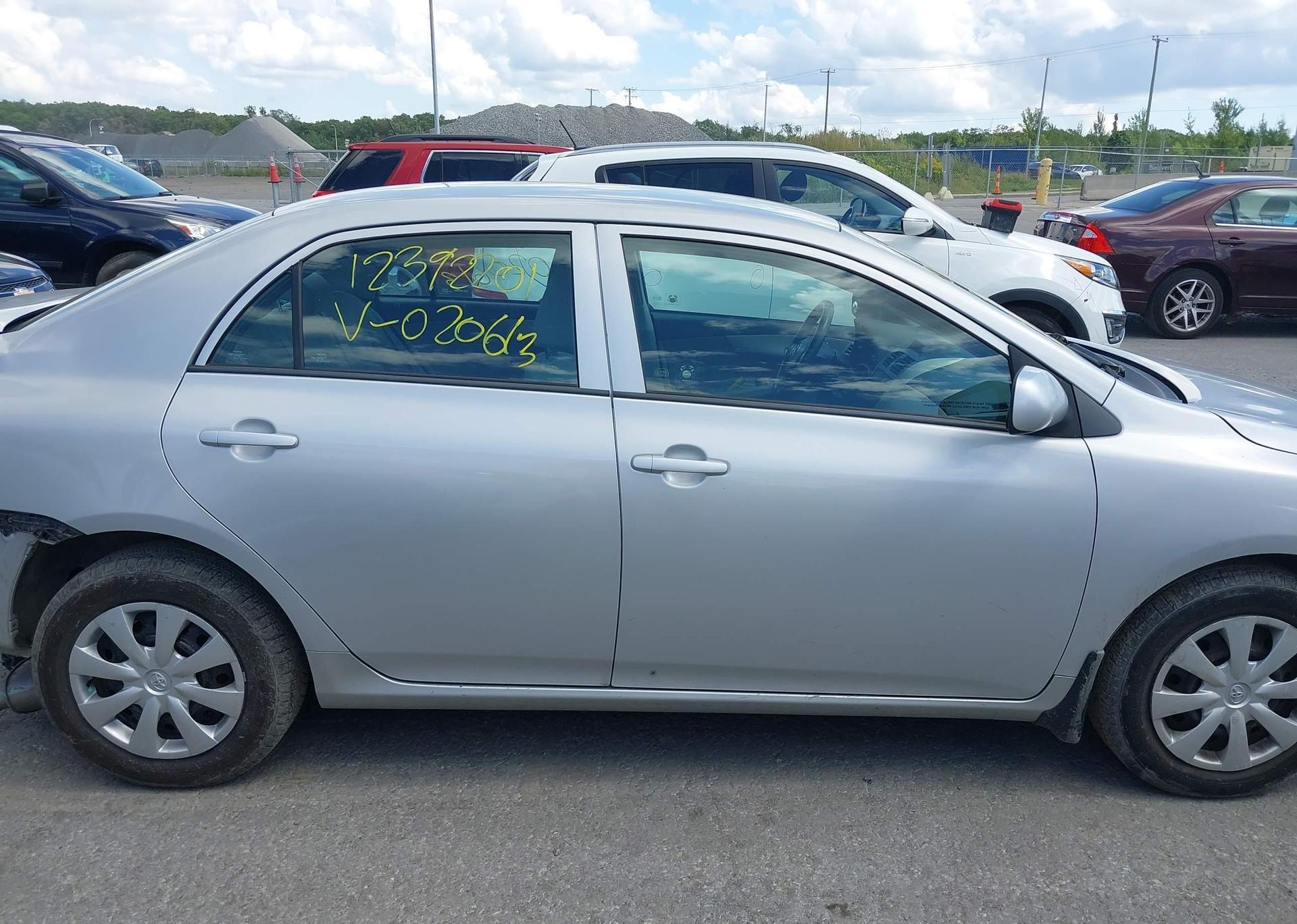 2013 TOYOTA COROLLA S