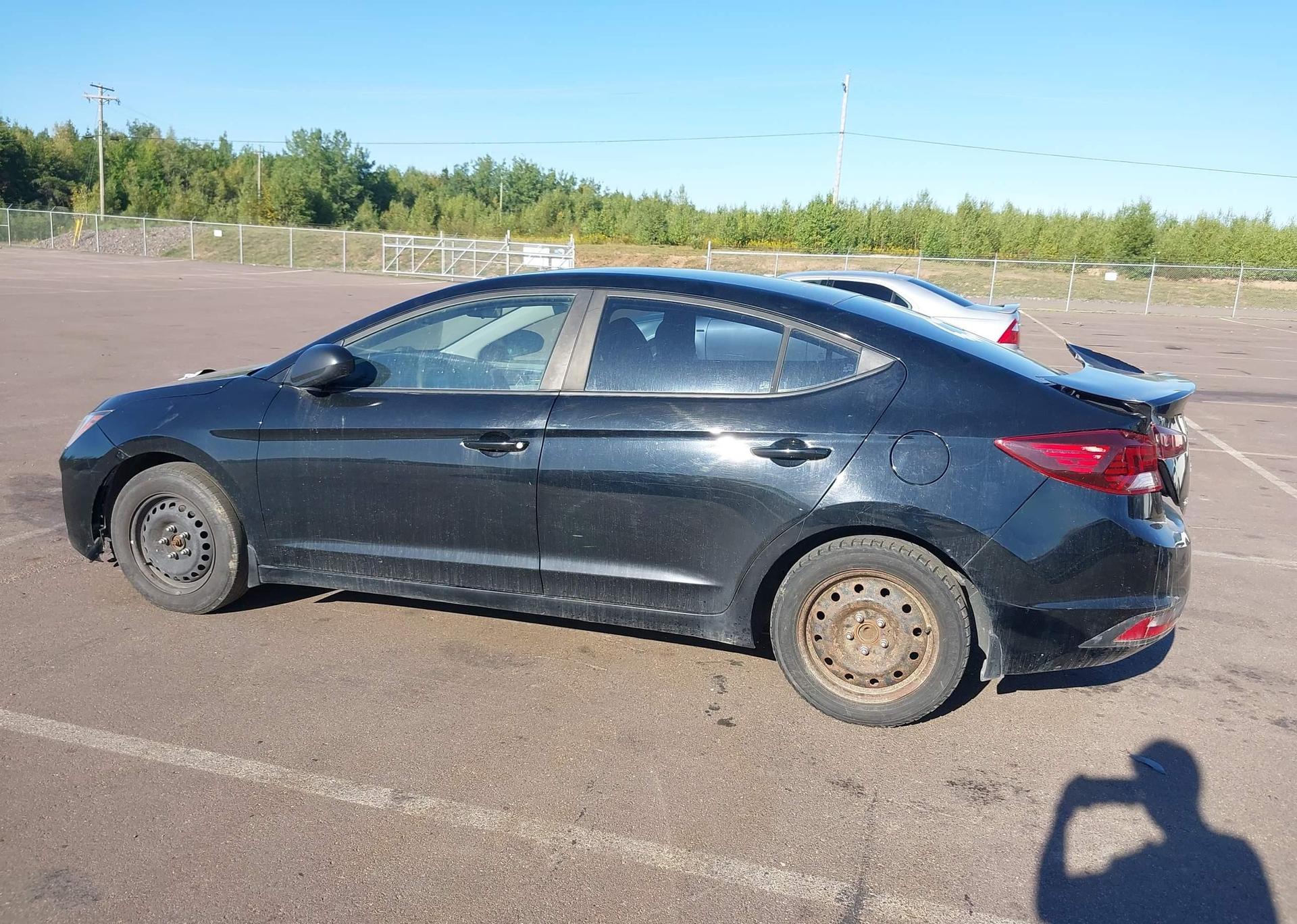2019 HYUNDAI elantra se