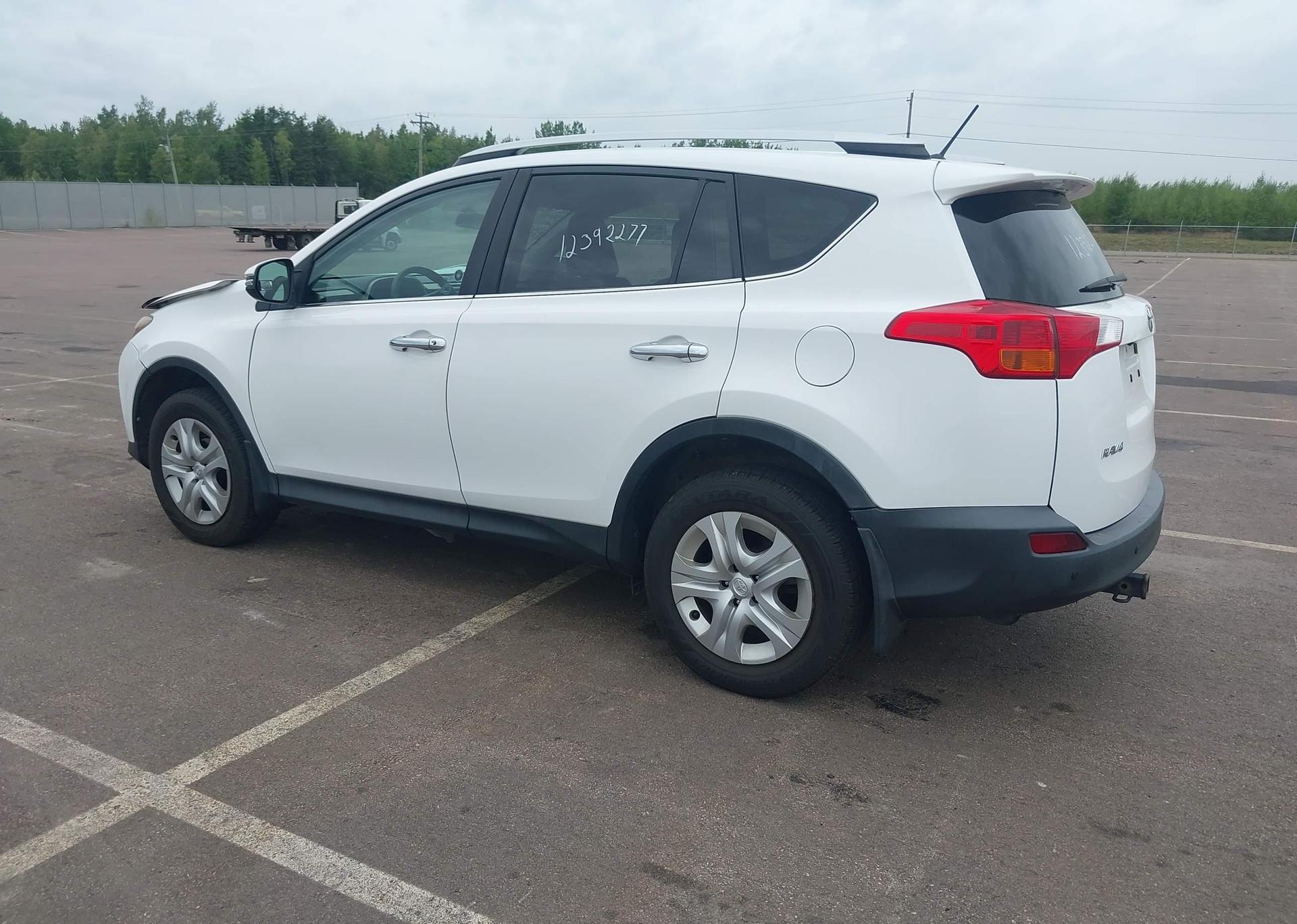 2013 TOYOTA RAV4 LE