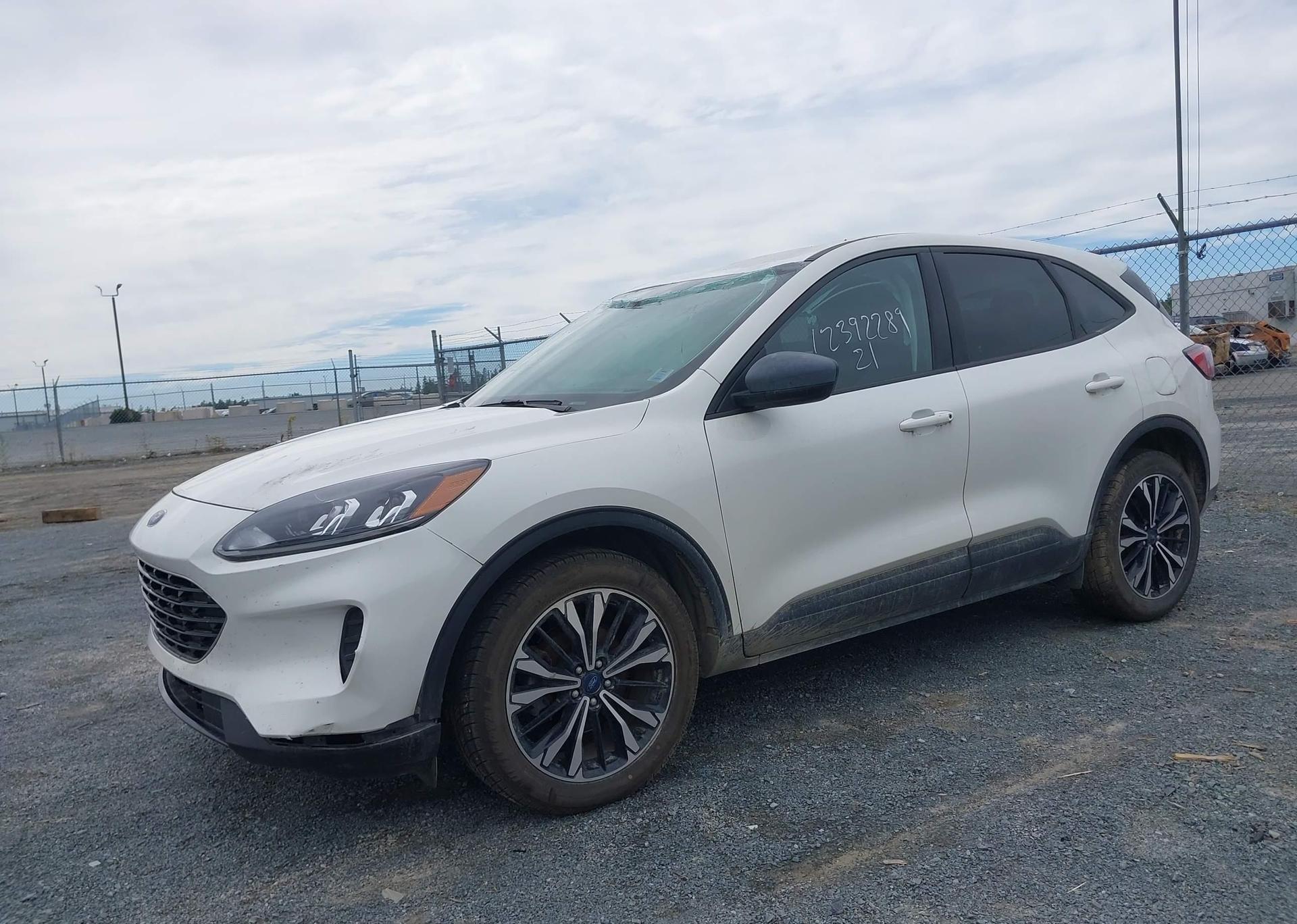 2021 FORD ESCAPE SE