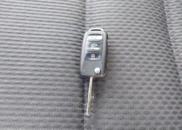 2011 VOLKSWAGEN JETTA 2.0L COMFORTLINE