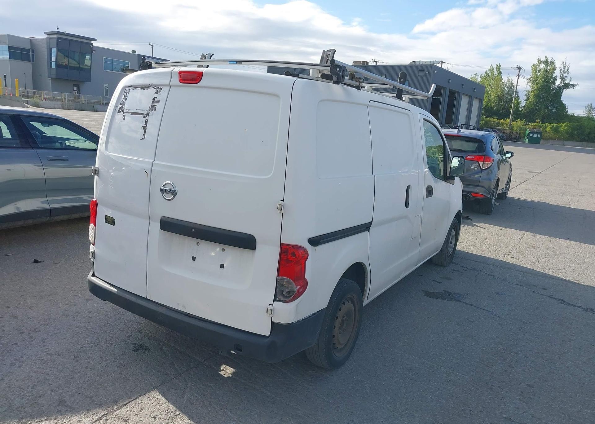 2017 NISSAN NV200 S