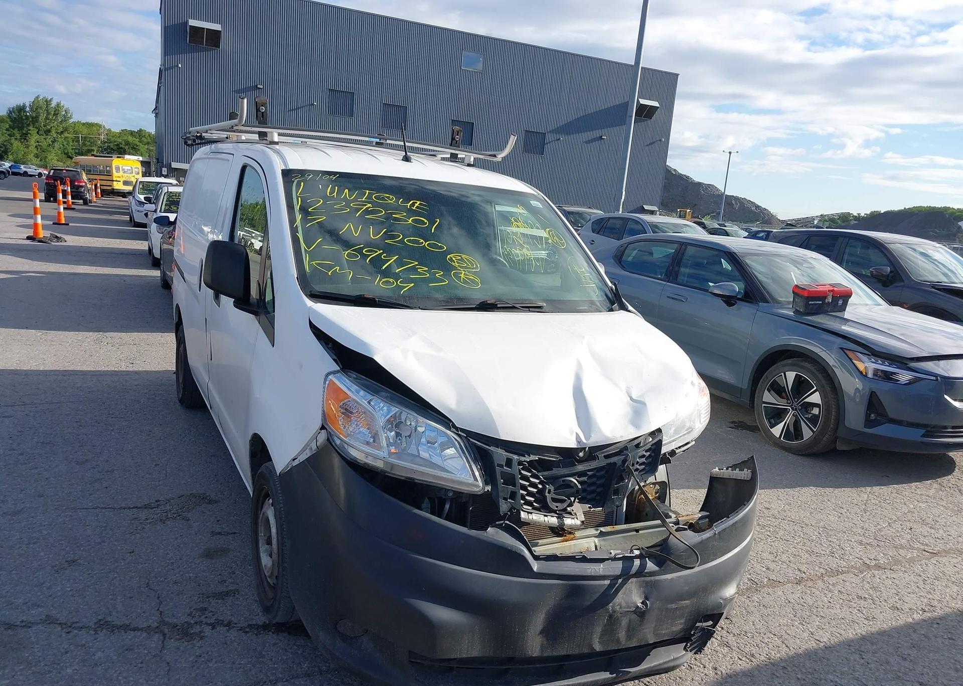 2017 NISSAN NV200 S