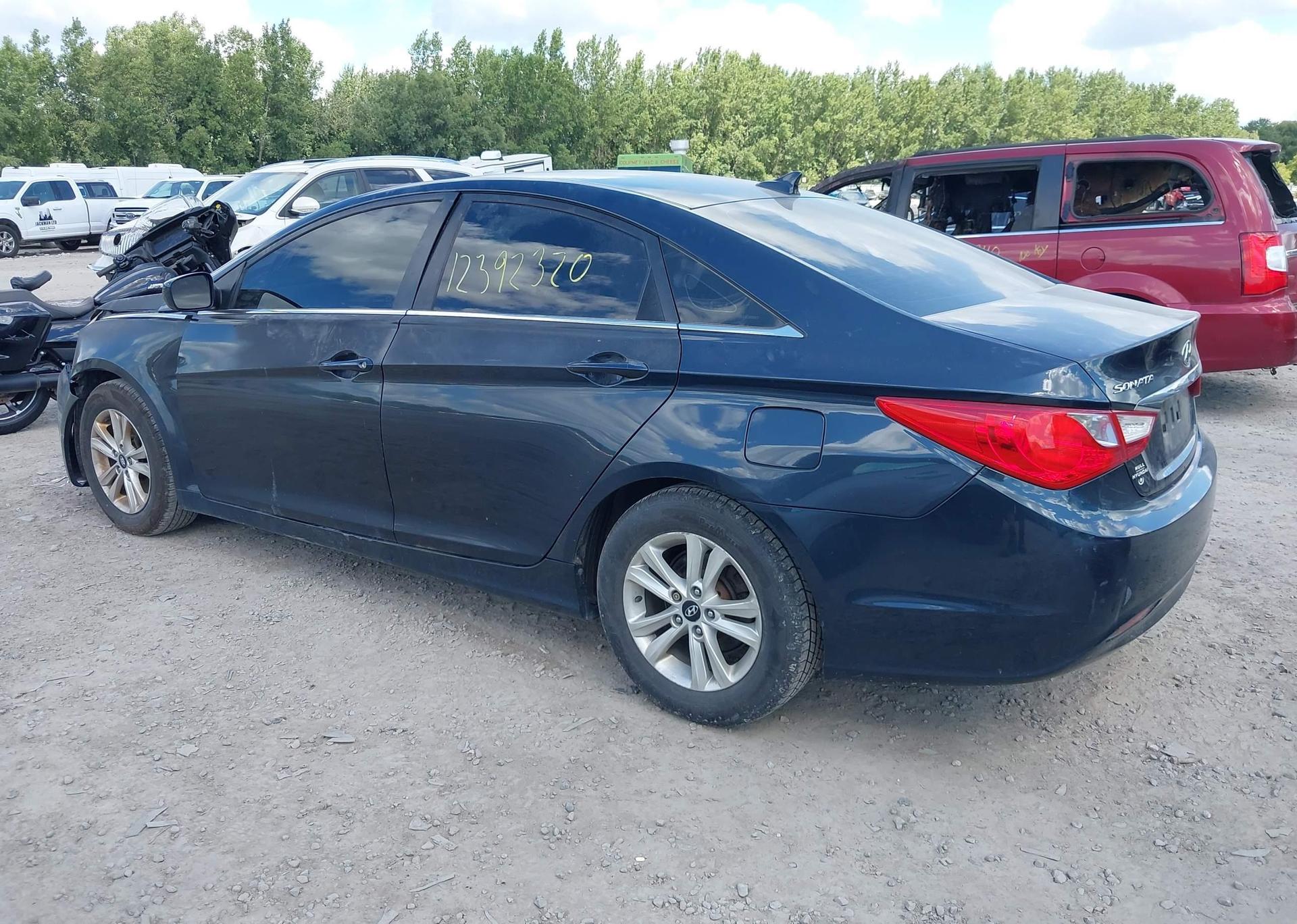 2011 HYUNDAI SONATA GLS