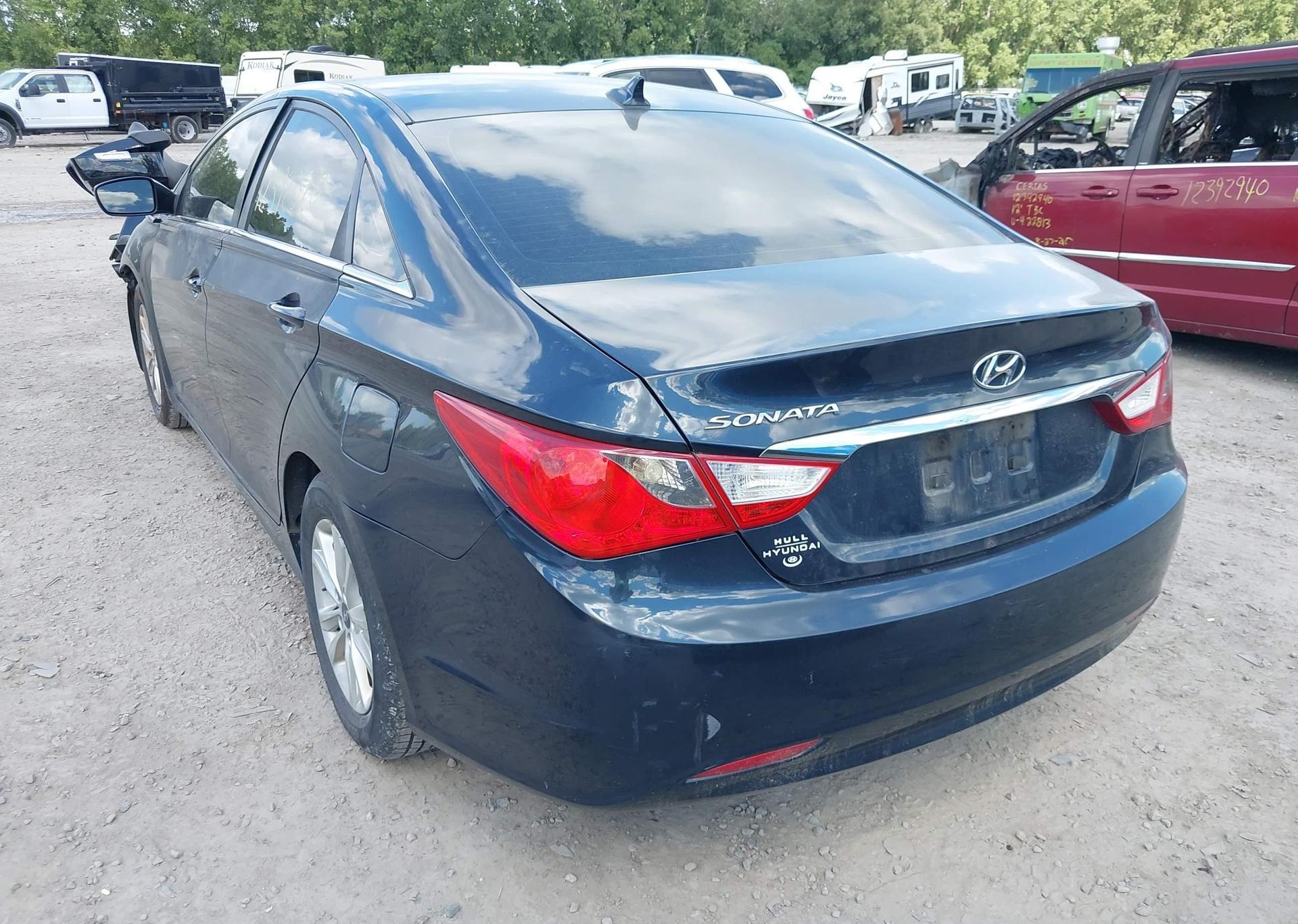 2011 HYUNDAI SONATA GLS
