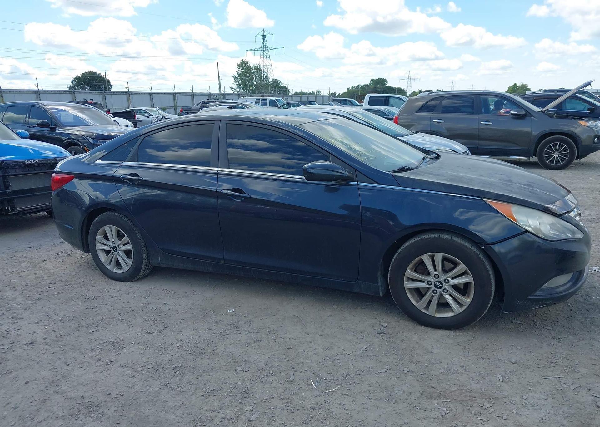 2011 HYUNDAI SONATA GLS