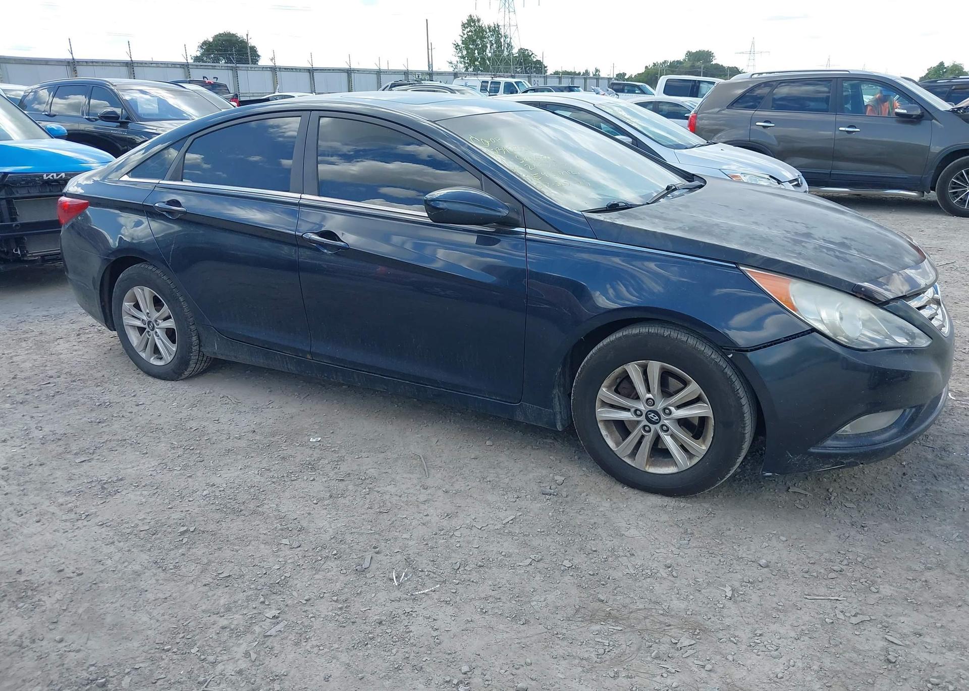 2011 HYUNDAI SONATA GLS