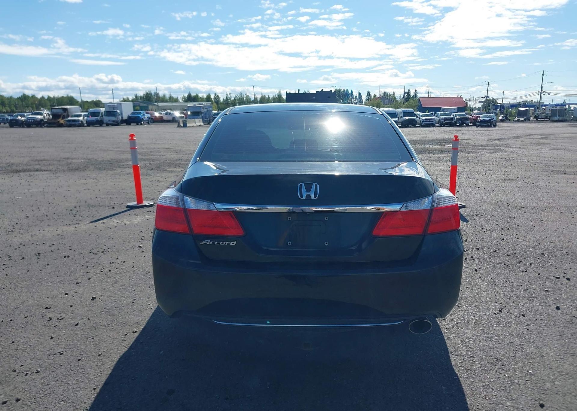 2015 HONDA ACCORD LX
