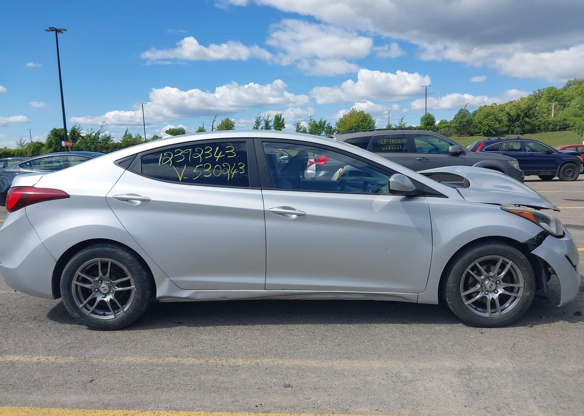 2014 HYUNDAI ELANTRA SE