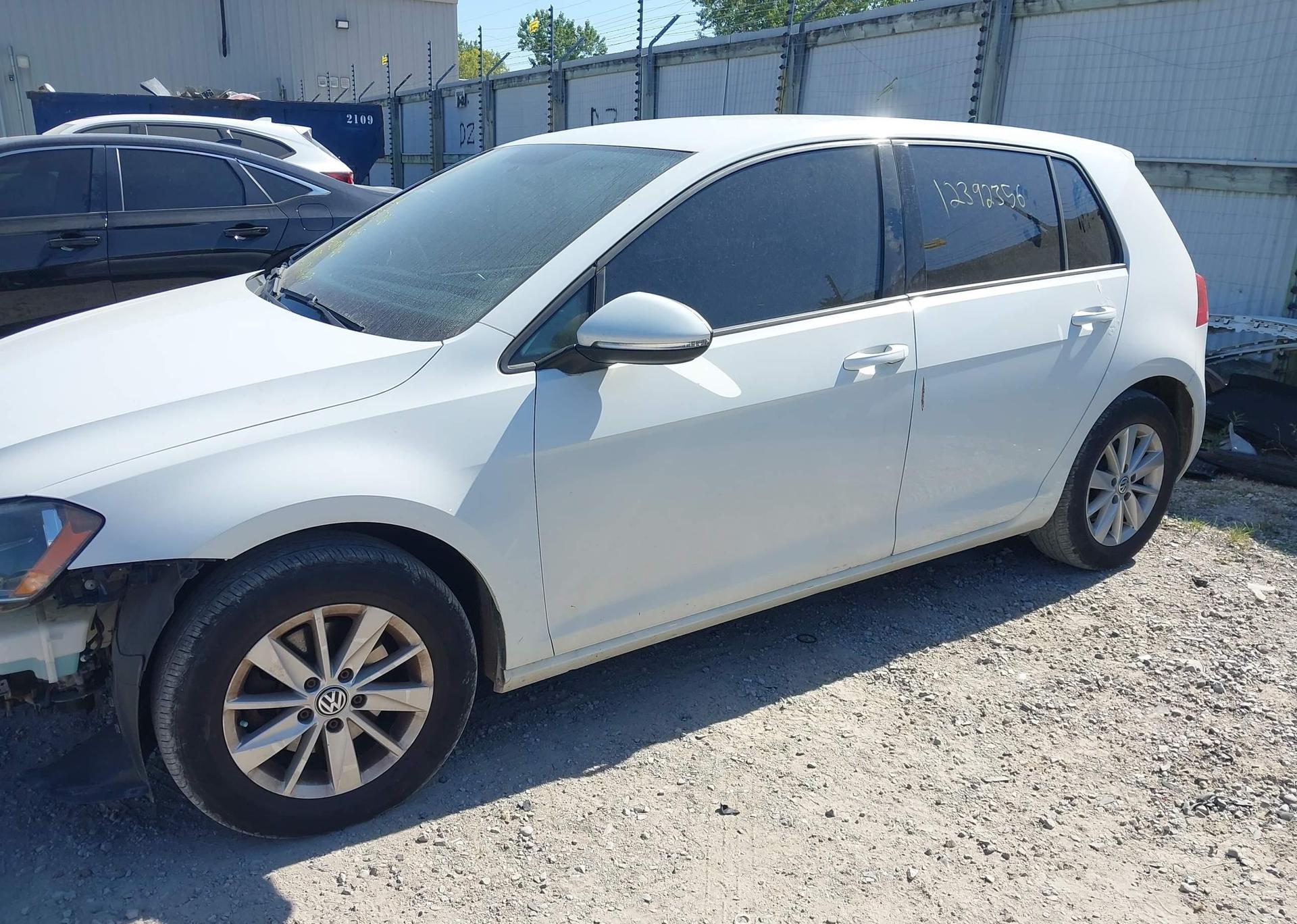 2015 VOLKSWAGEN GOLF