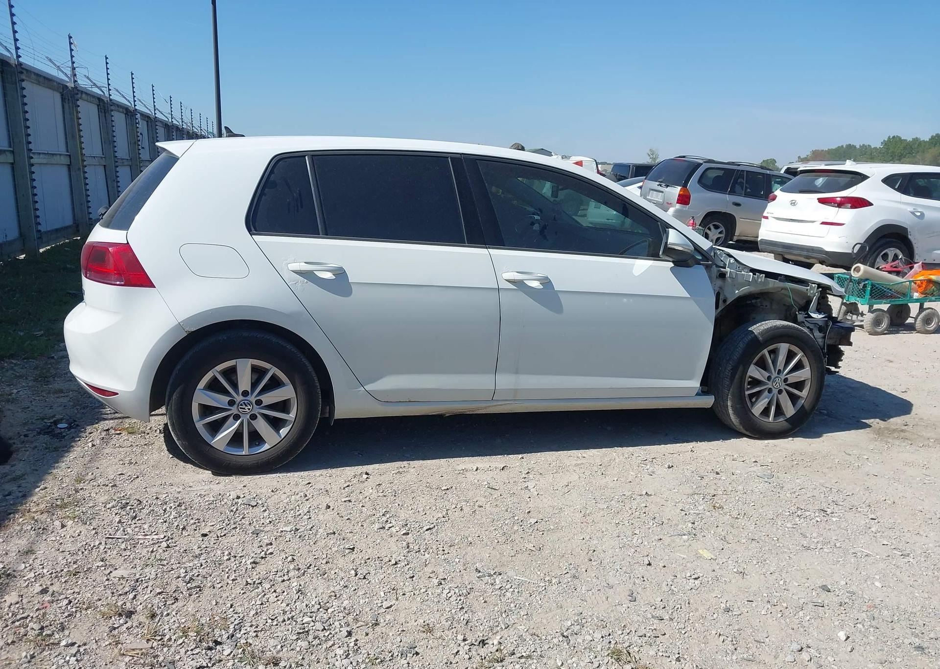 2015 VOLKSWAGEN GOLF