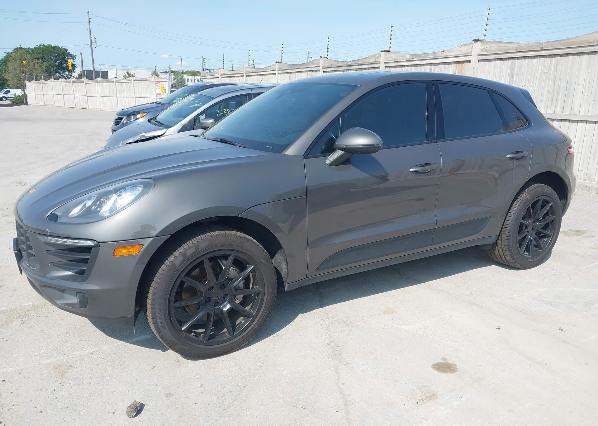 2015 PORSCHE MACAN S
