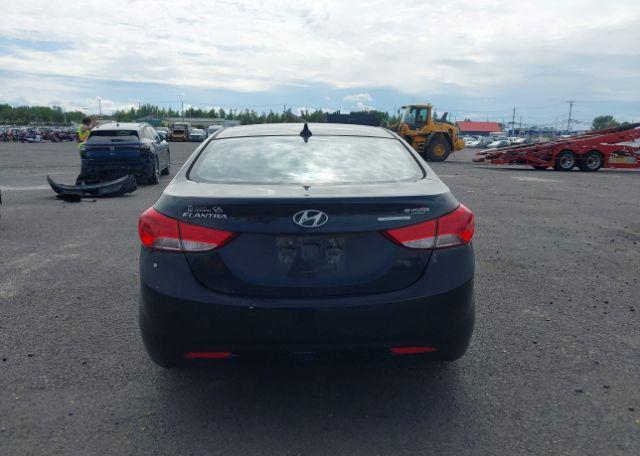 2013 HYUNDAI ELANTRA GL