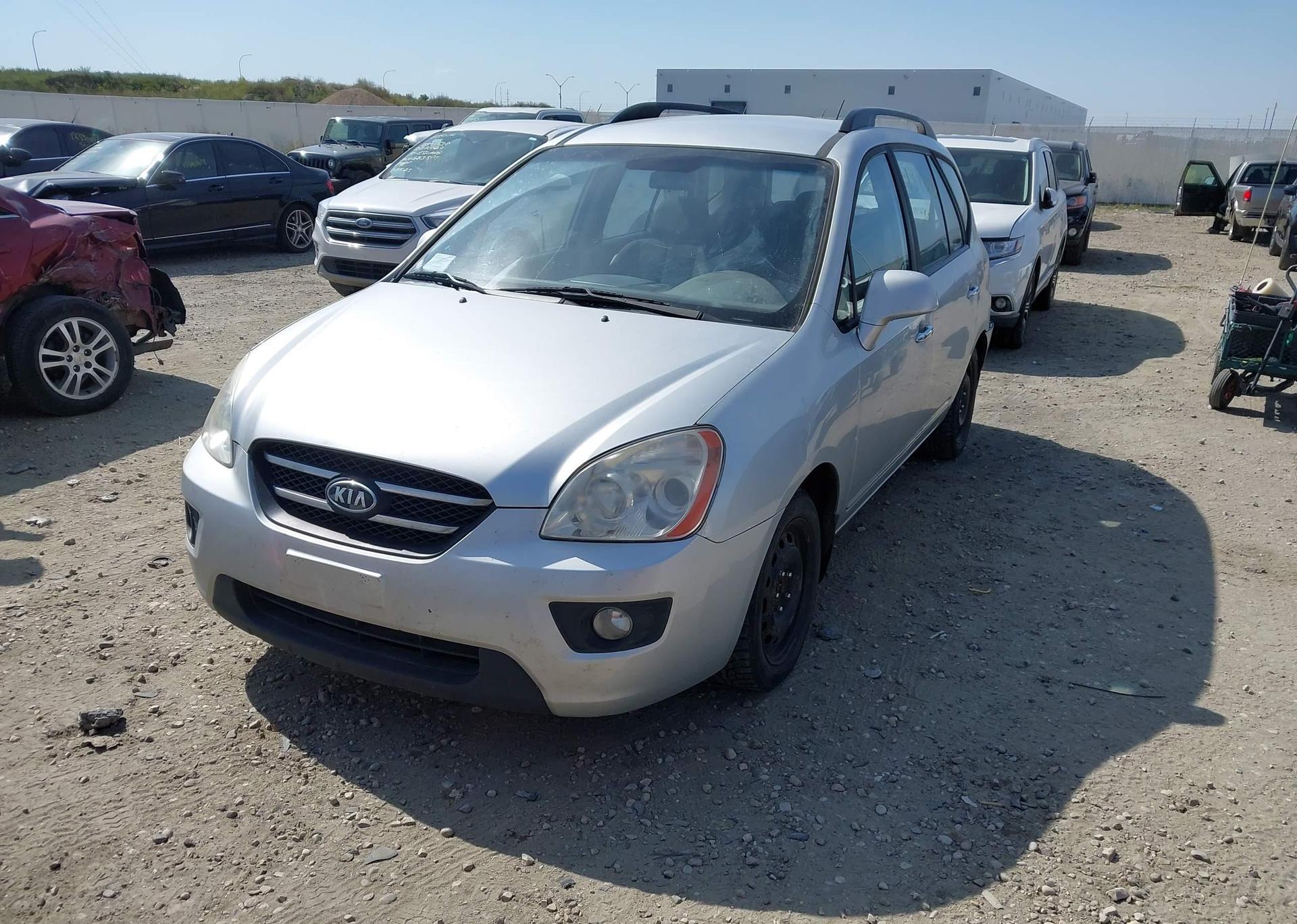 2009 KIA RONDO