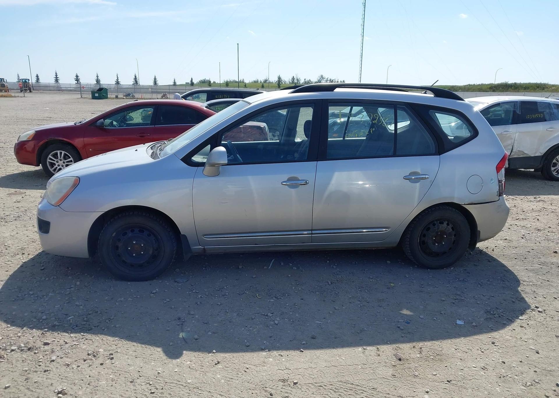 2009 KIA RONDO