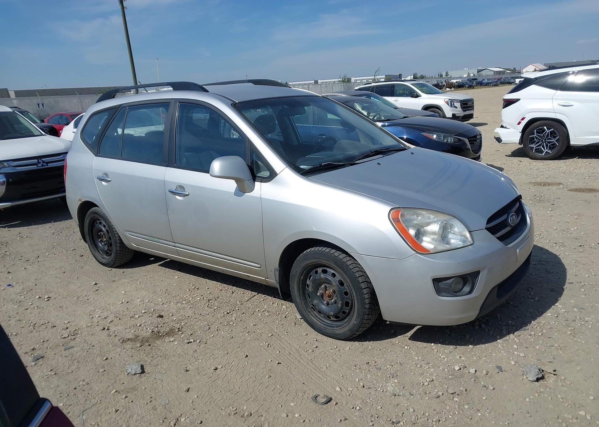 2009 KIA RONDO
