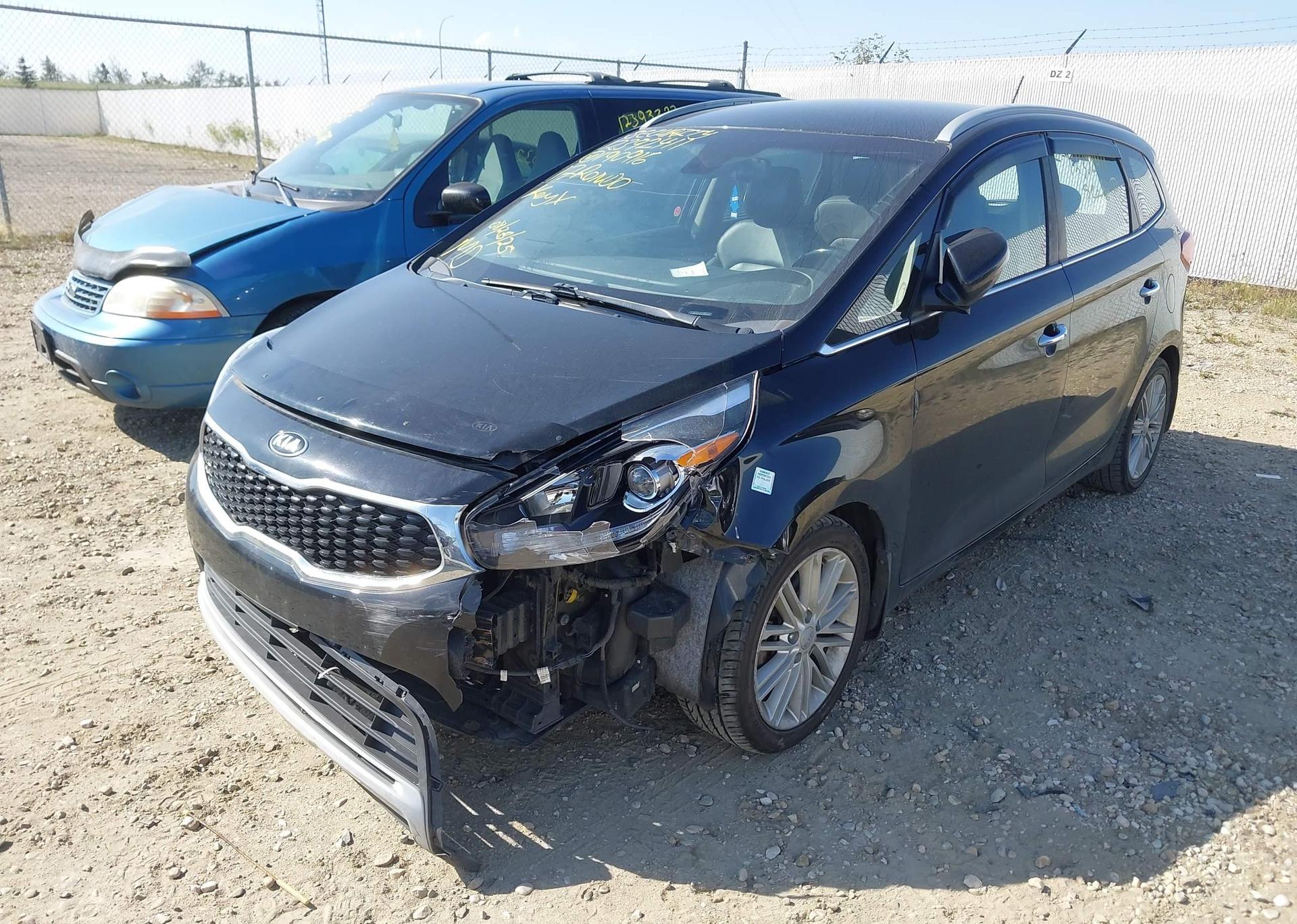 2017 KIA RONDO EX