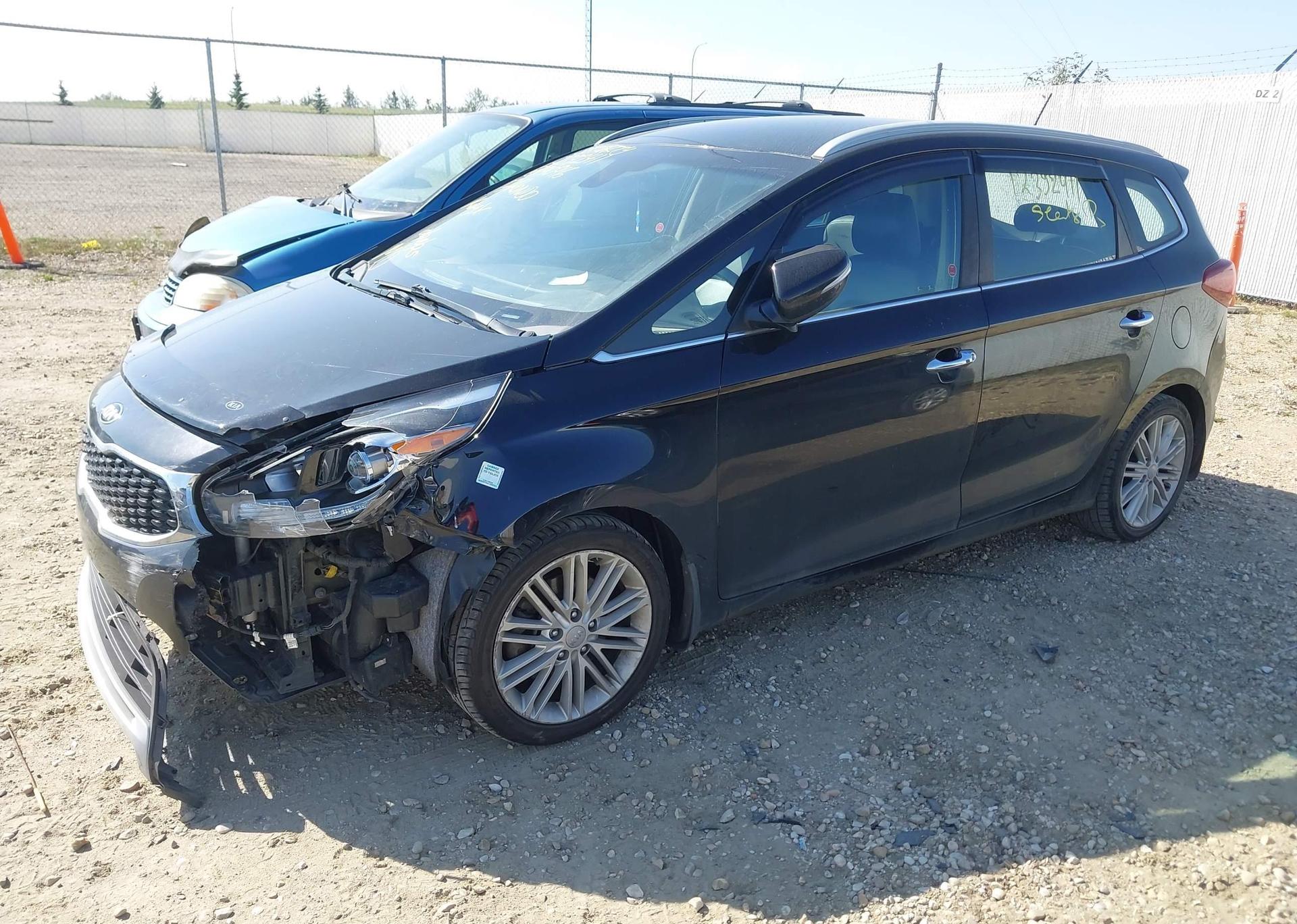 2017 KIA RONDO EX