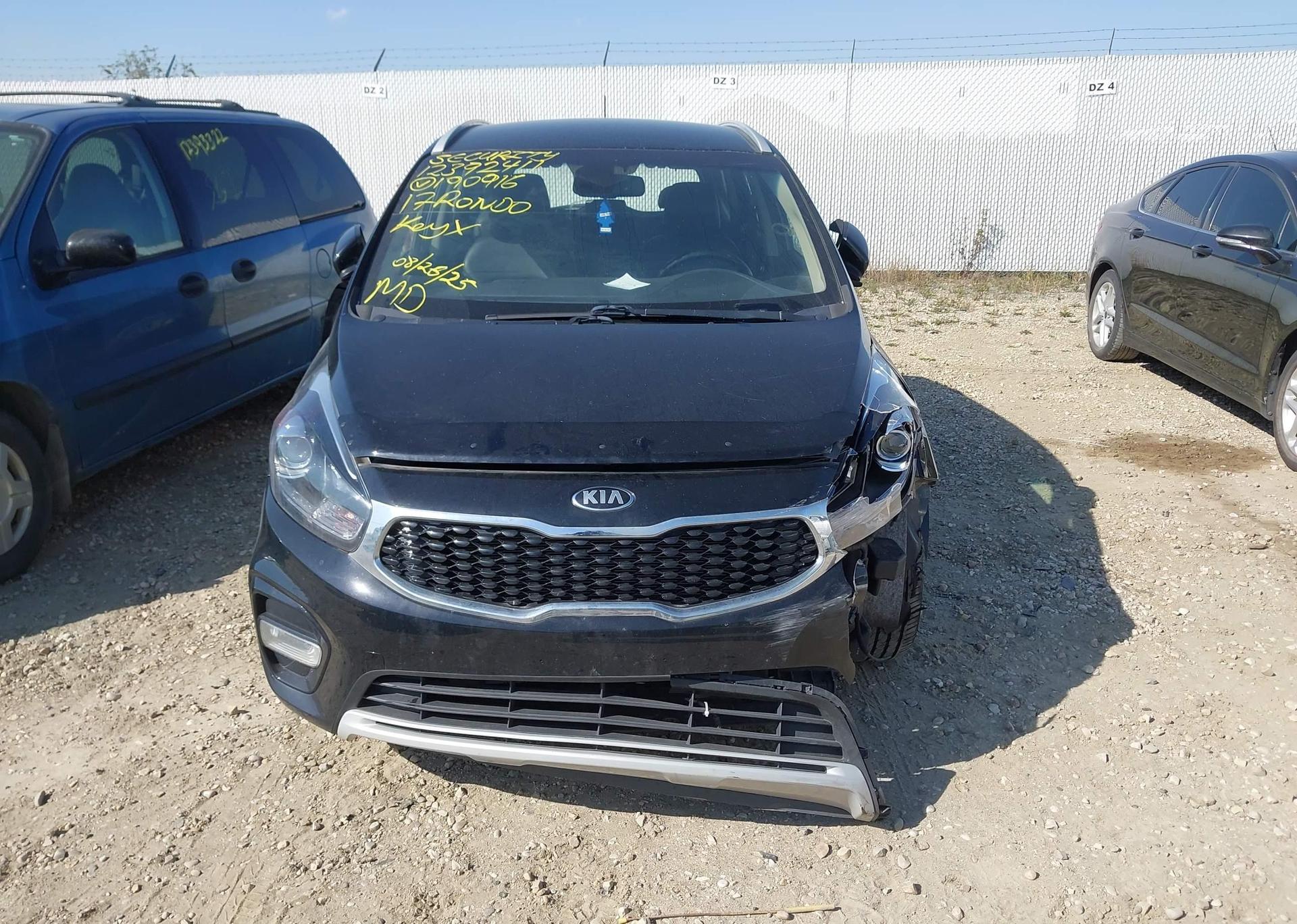 2017 KIA RONDO EX