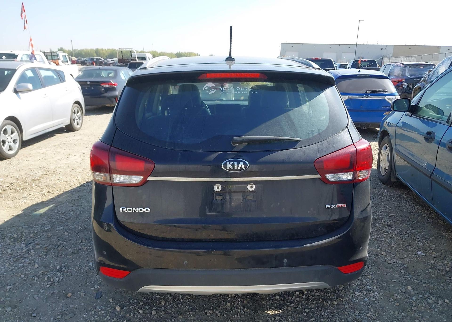 2017 KIA RONDO EX