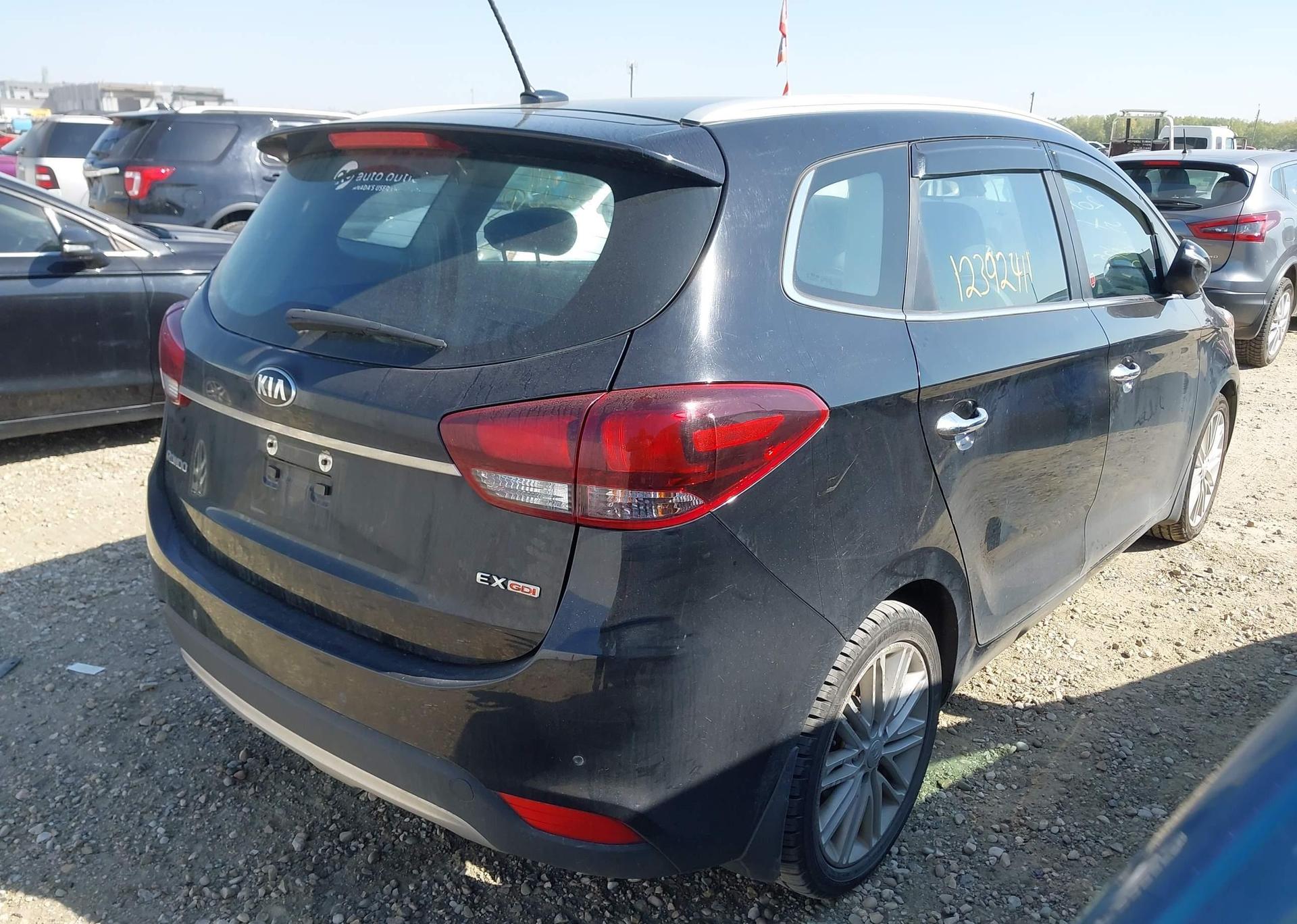 2017 KIA RONDO EX