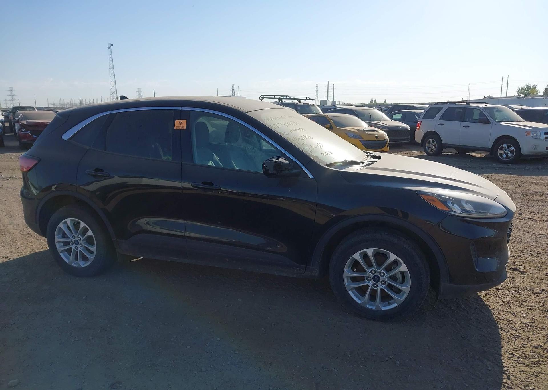 2020 FORD ESCAPE SE