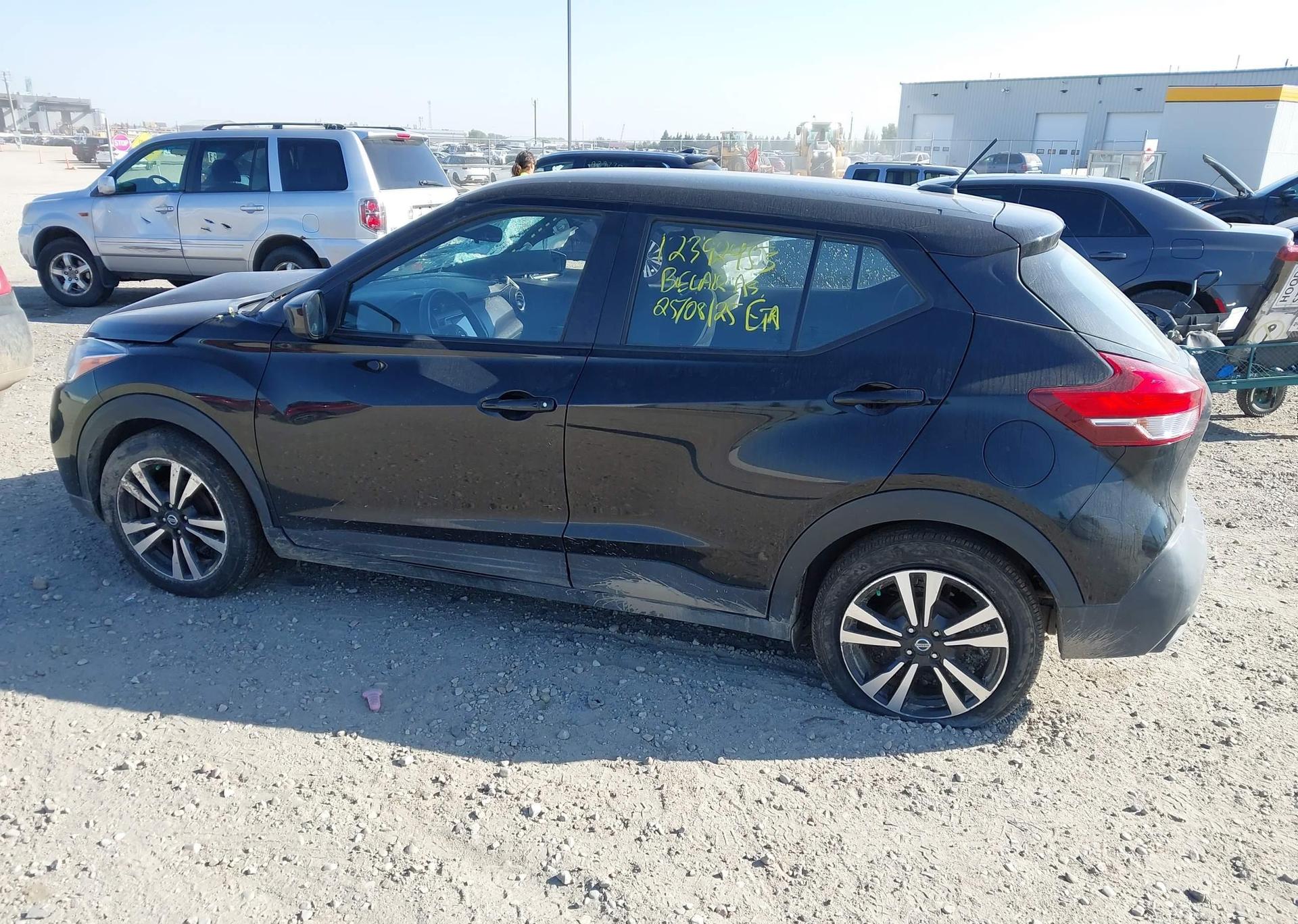 2019 NISSAN KICKS S
