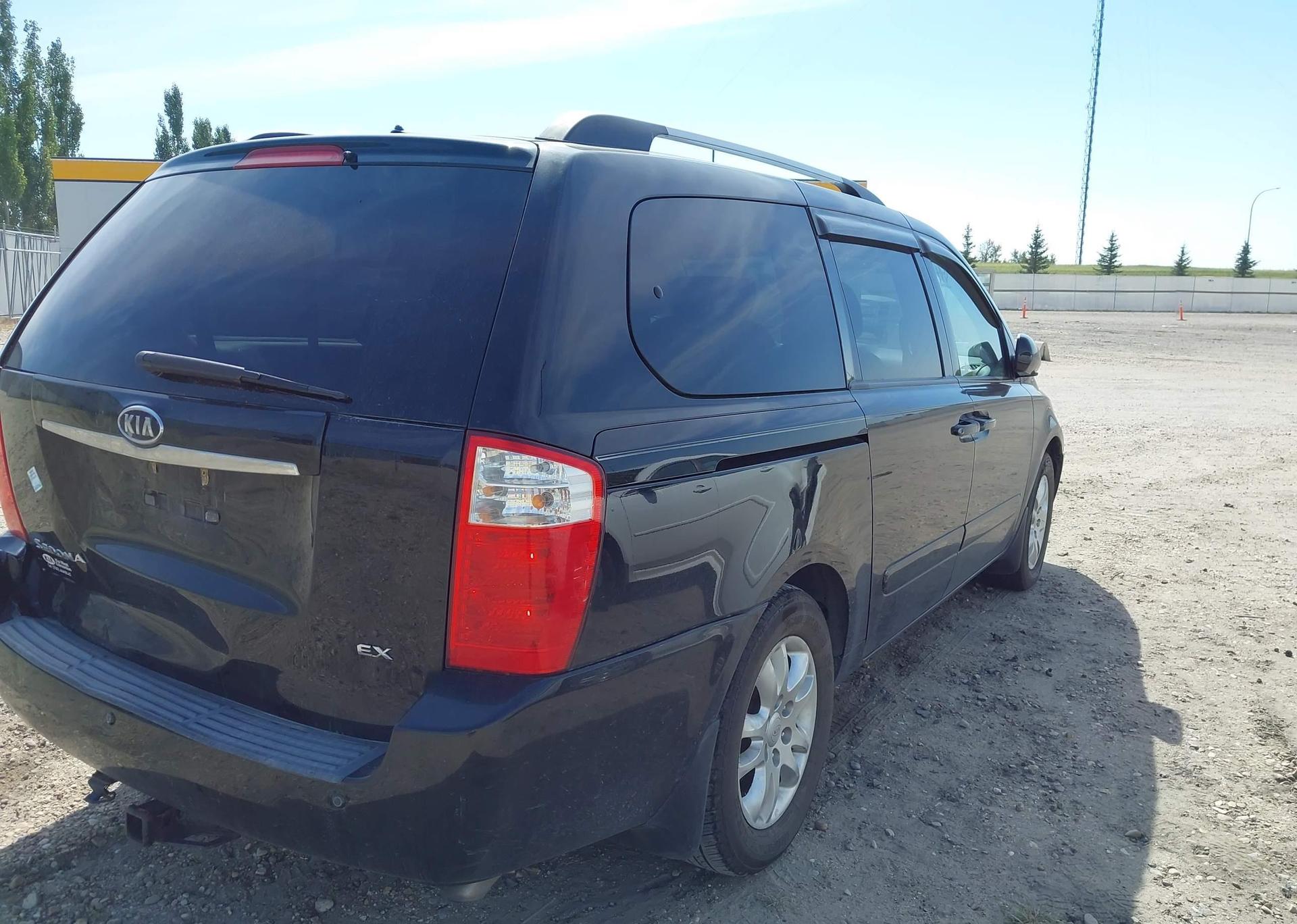 2010 KIA SEDONA EX