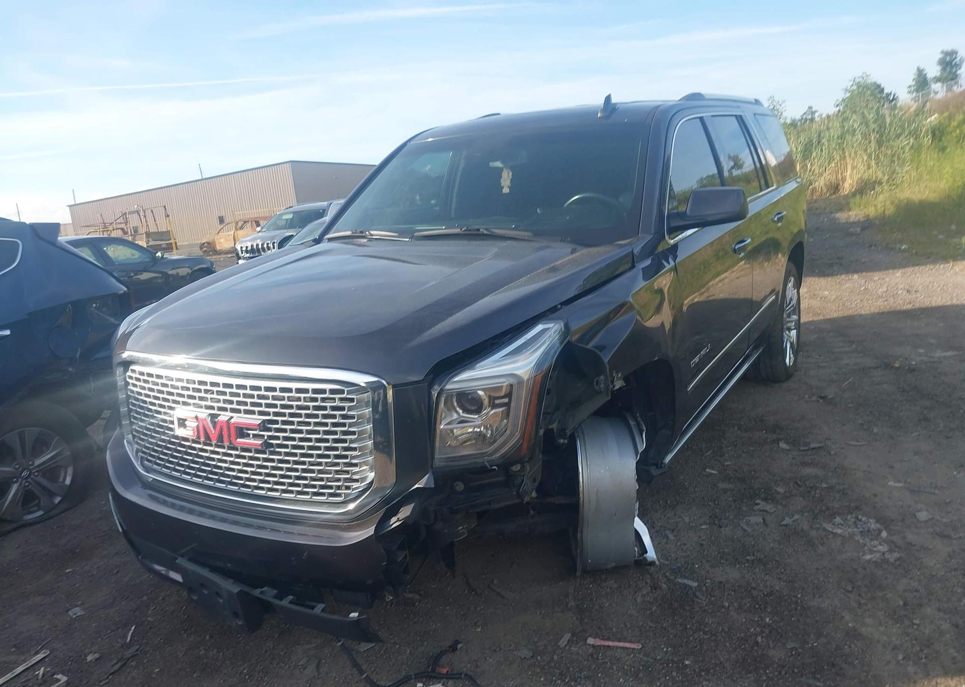 2017 GMC YUKON DENALI