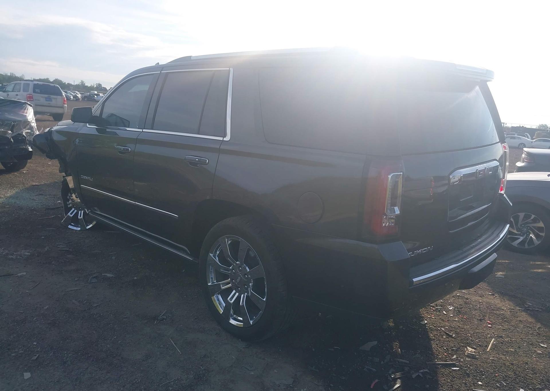 2017 GMC YUKON DENALI
