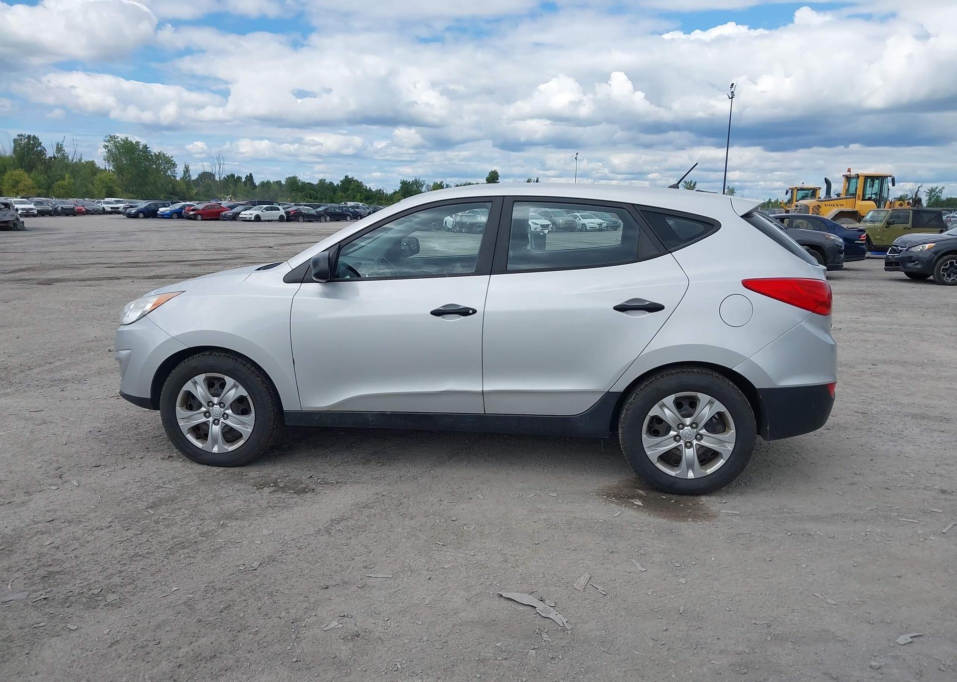 2011 HYUNDAI TUCSON GL