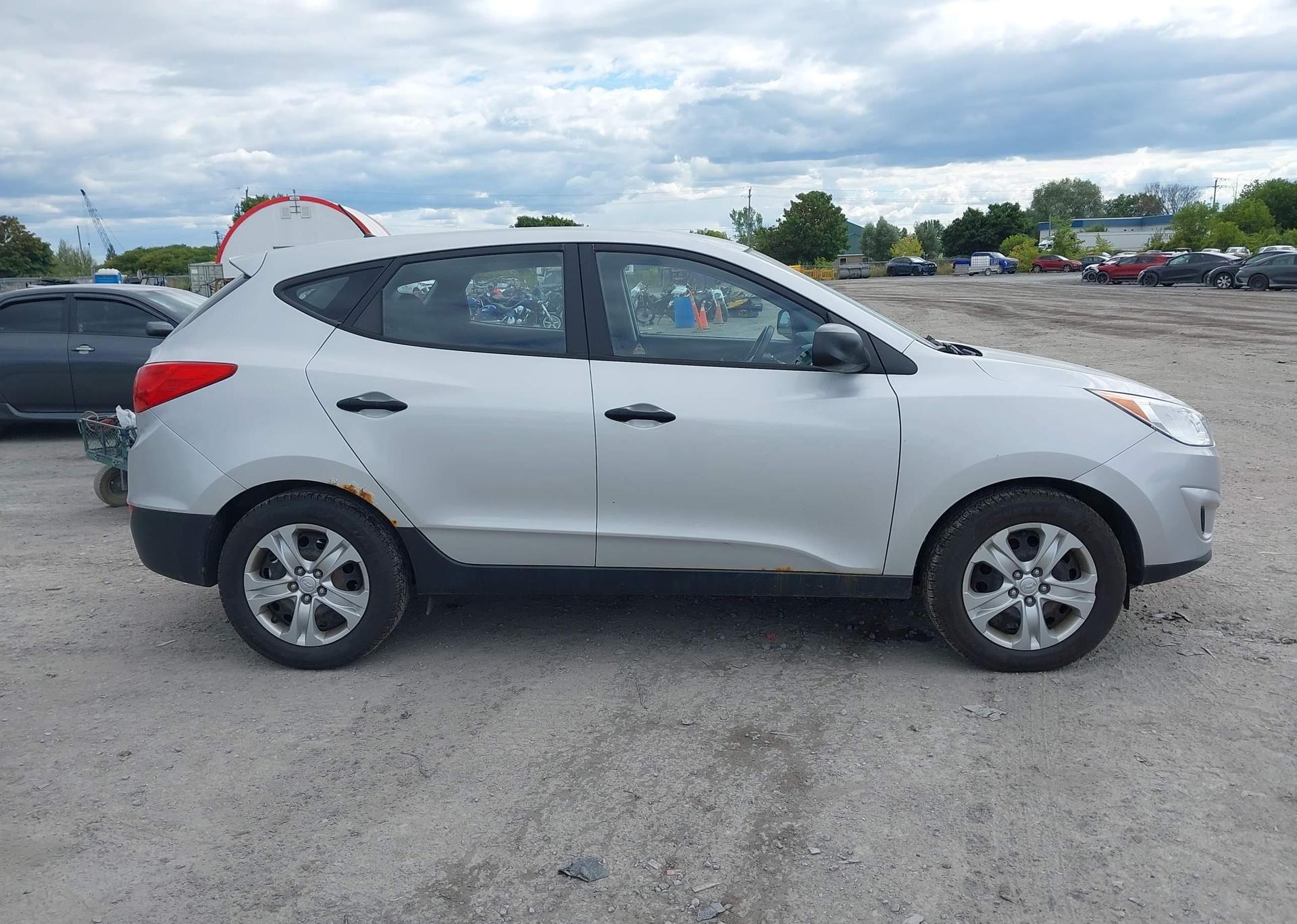 2011 HYUNDAI TUCSON GL