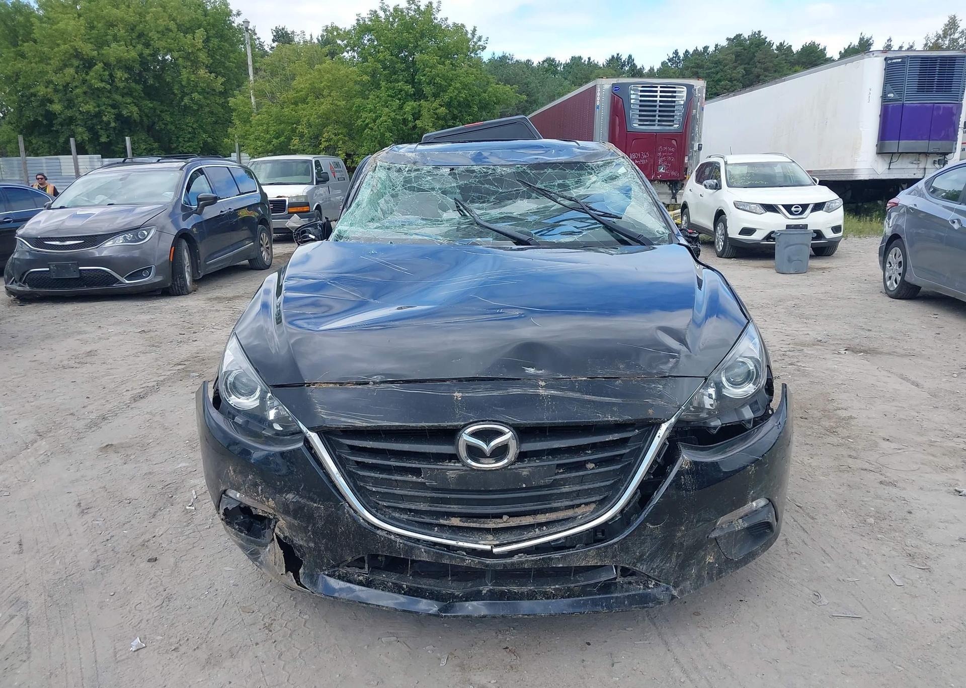 2016 MAZDA MAZDA3