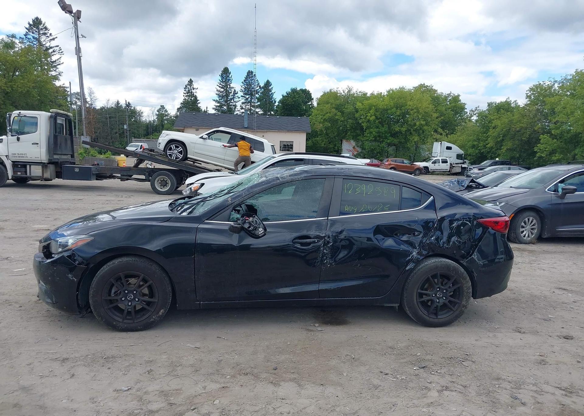 2016 MAZDA MAZDA3