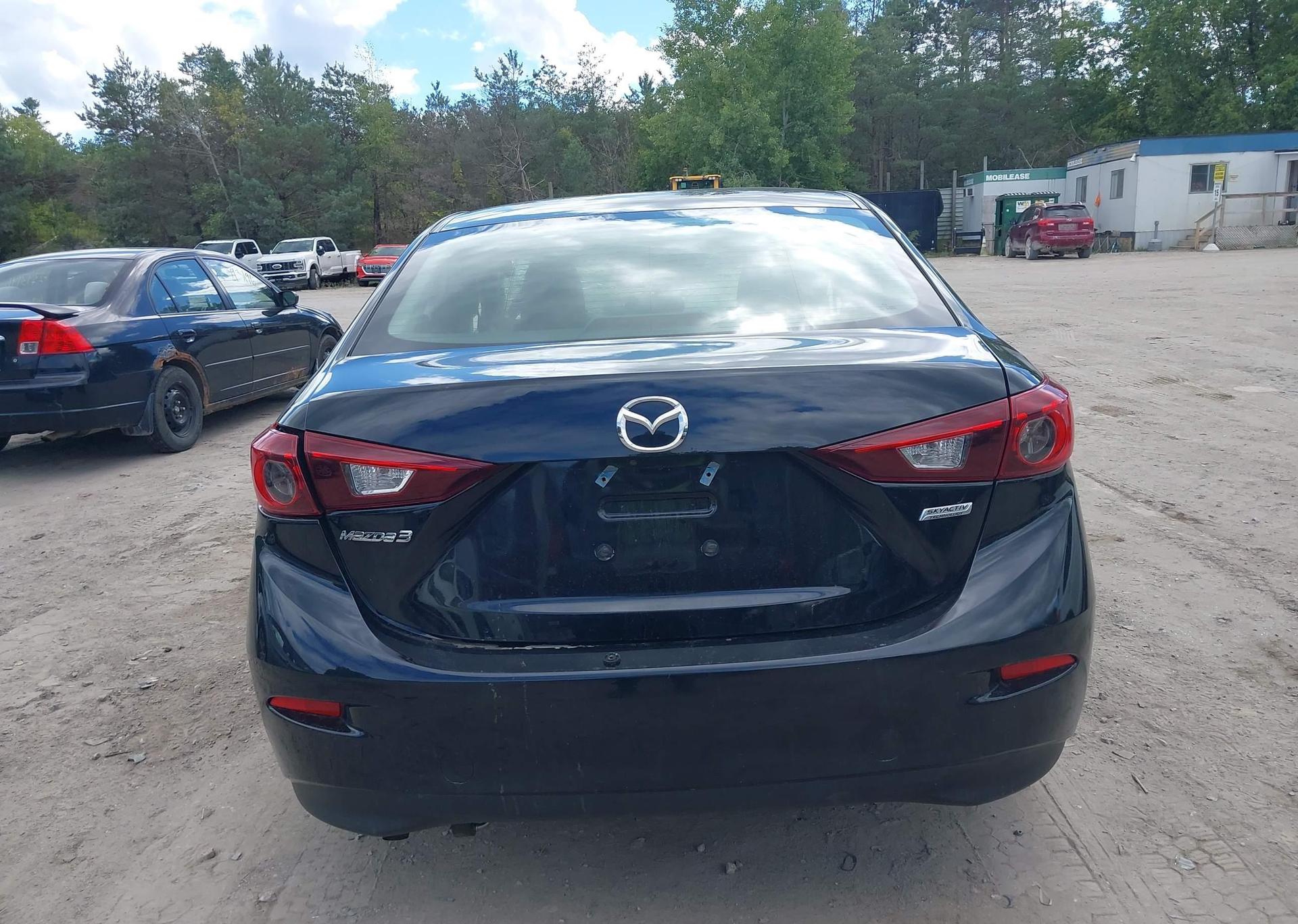 2016 MAZDA MAZDA3