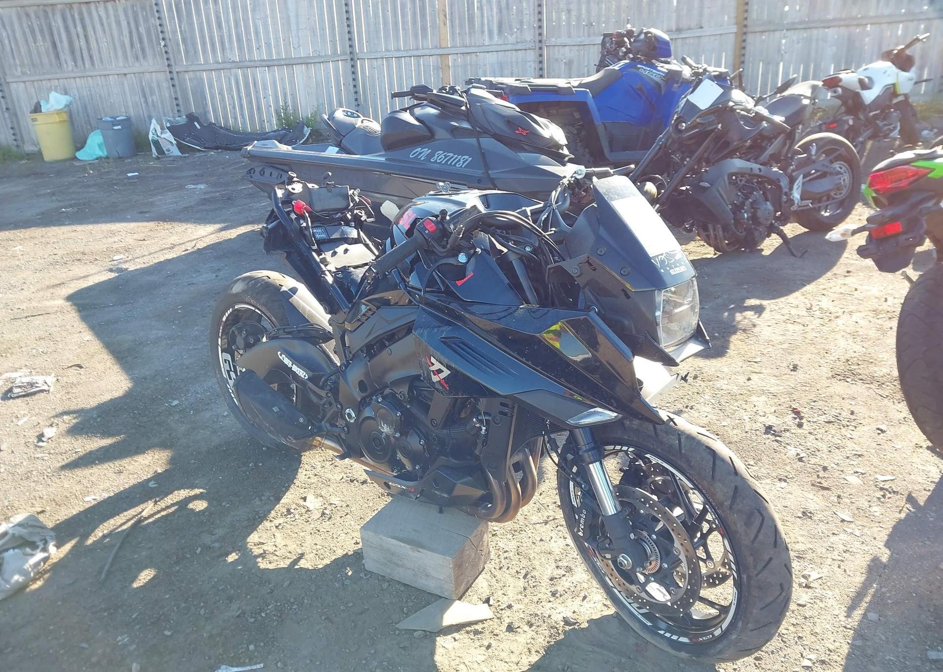 2020 SUZUKI GSX-S 1000SM