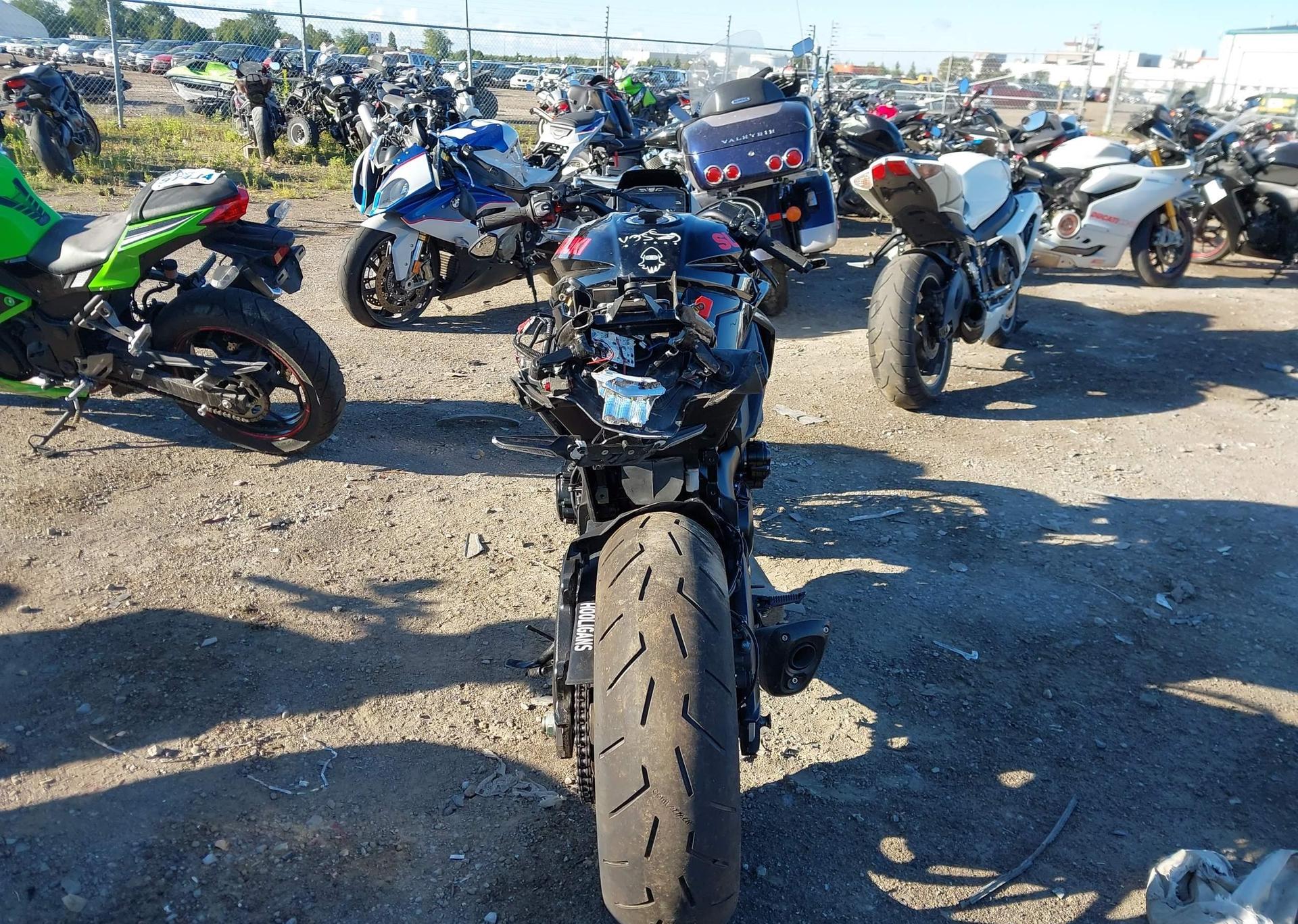 2020 SUZUKI GSX-S 1000SM