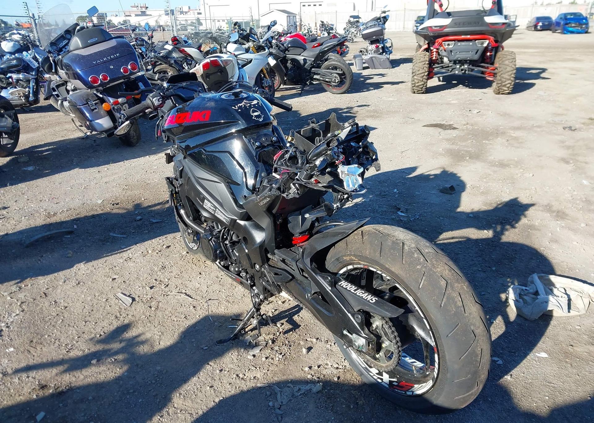 2020 SUZUKI GSX-S 1000SM