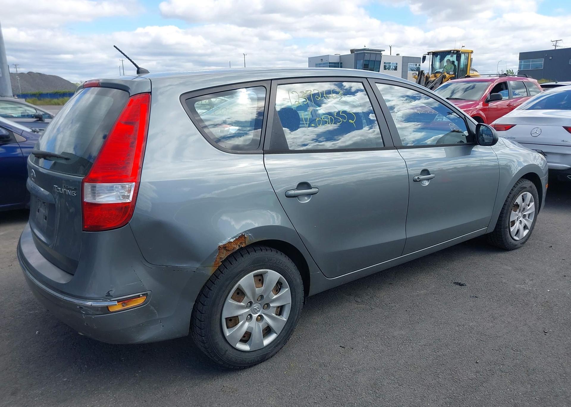 2010 HYUNDAI ELANTRA