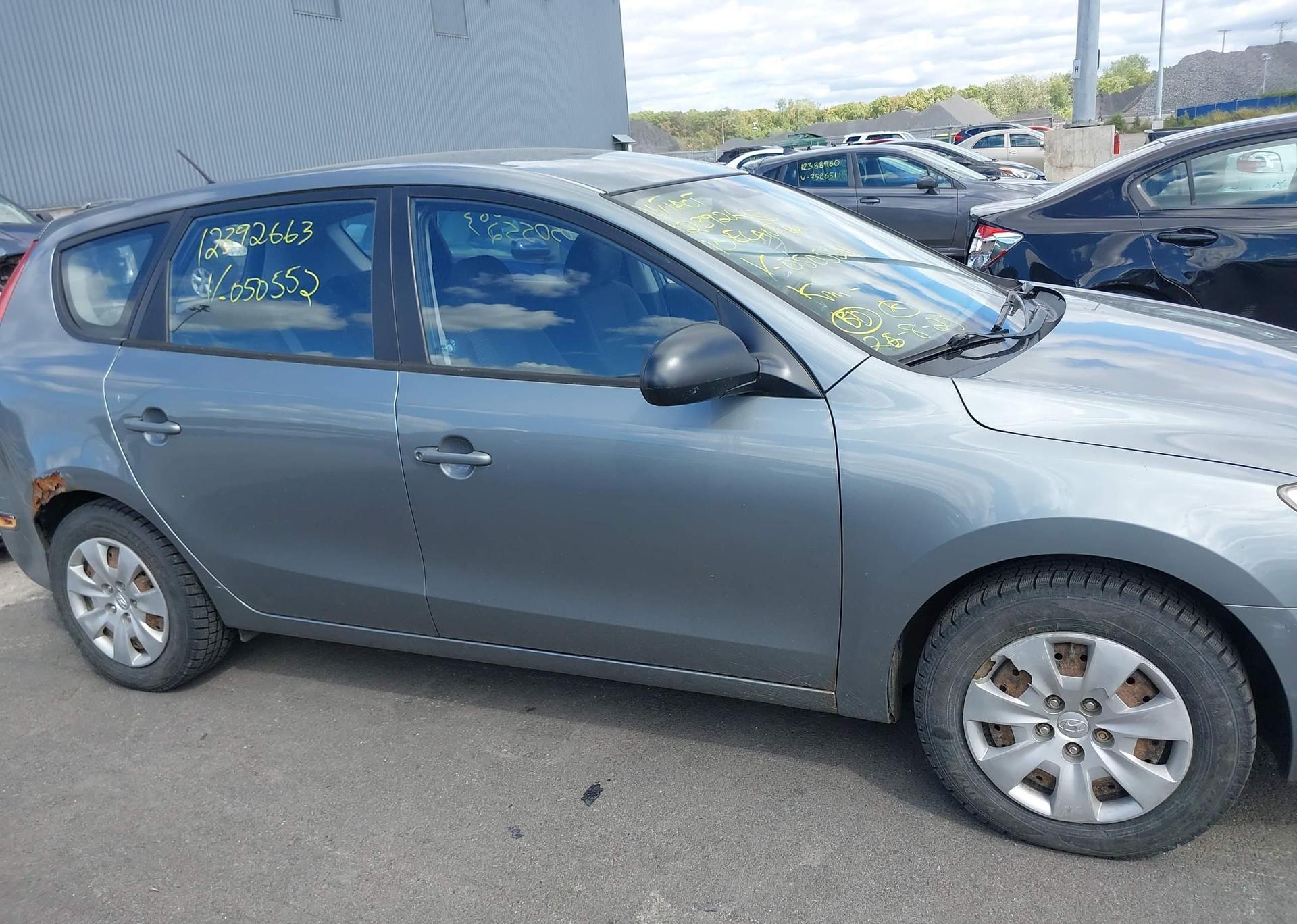 2010 HYUNDAI ELANTRA
