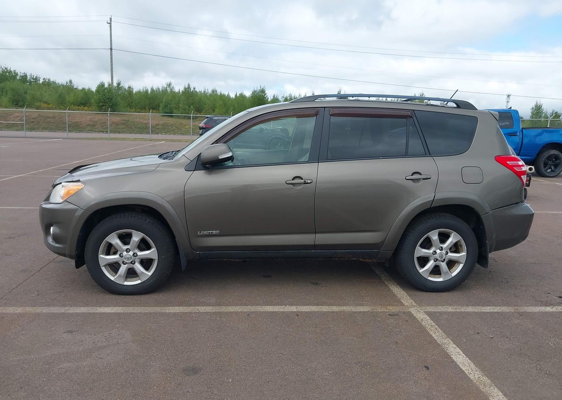 2010 TOYOTA RAV4 LIMITED