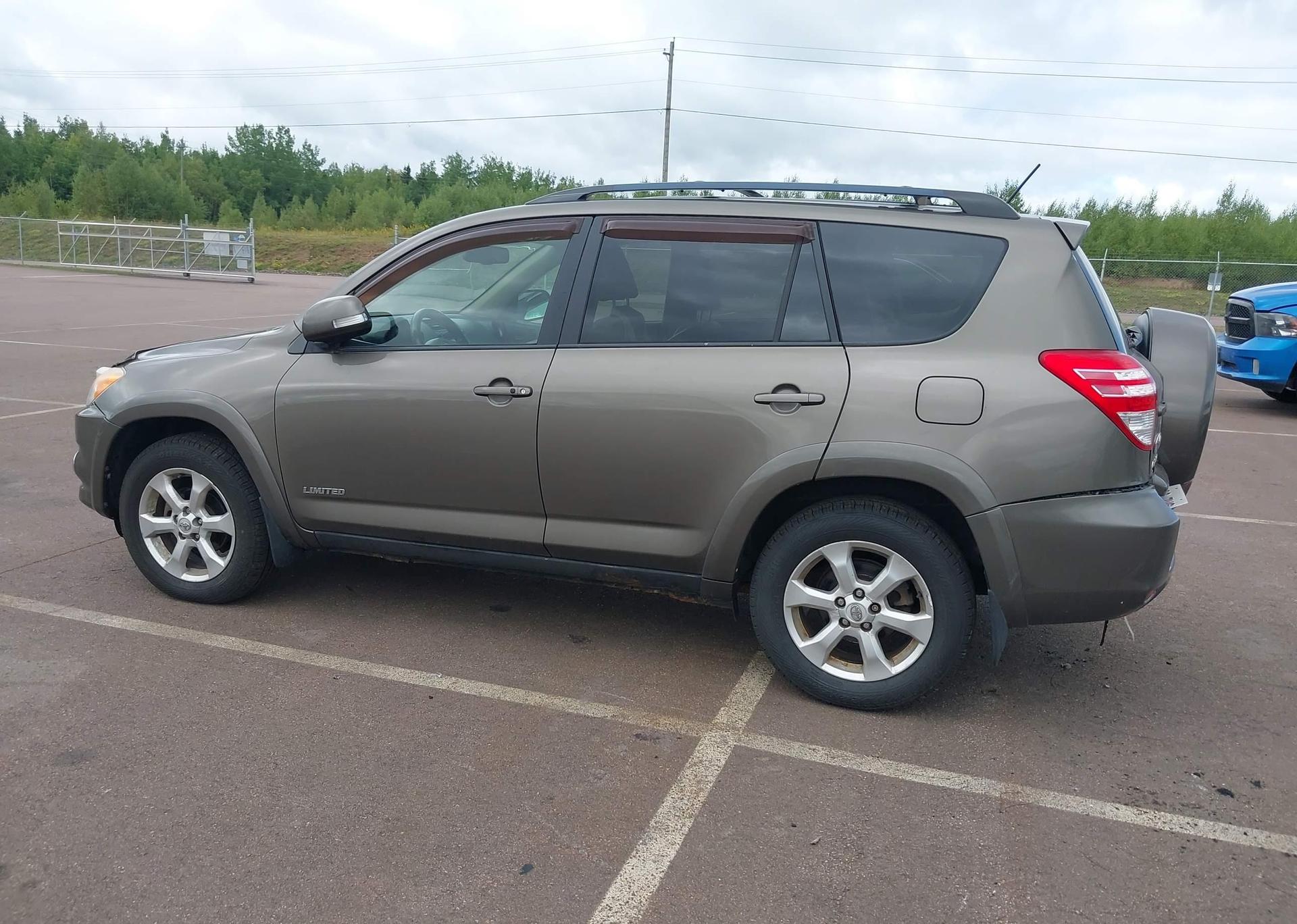2010 TOYOTA RAV4 LIMITED